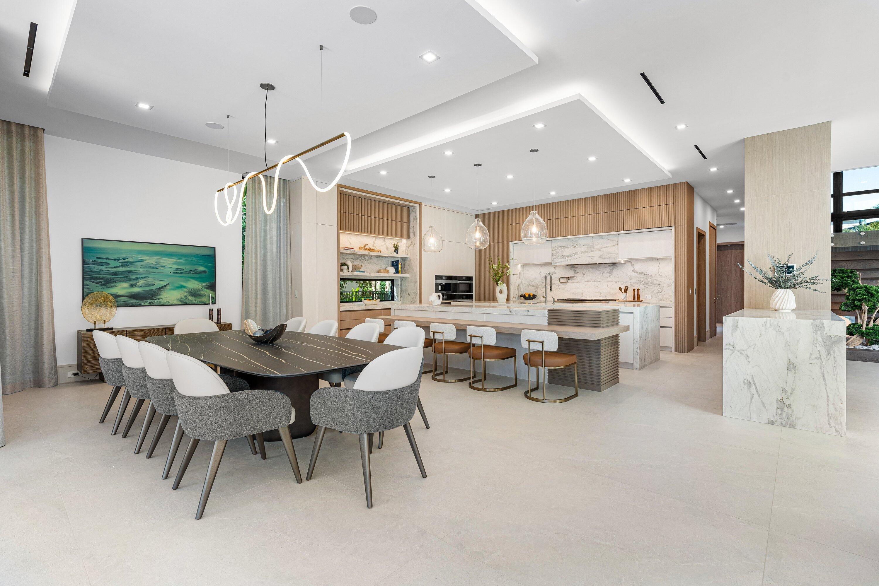 ROYAL PALM YACHT & COUNTRY CLUB - Residential