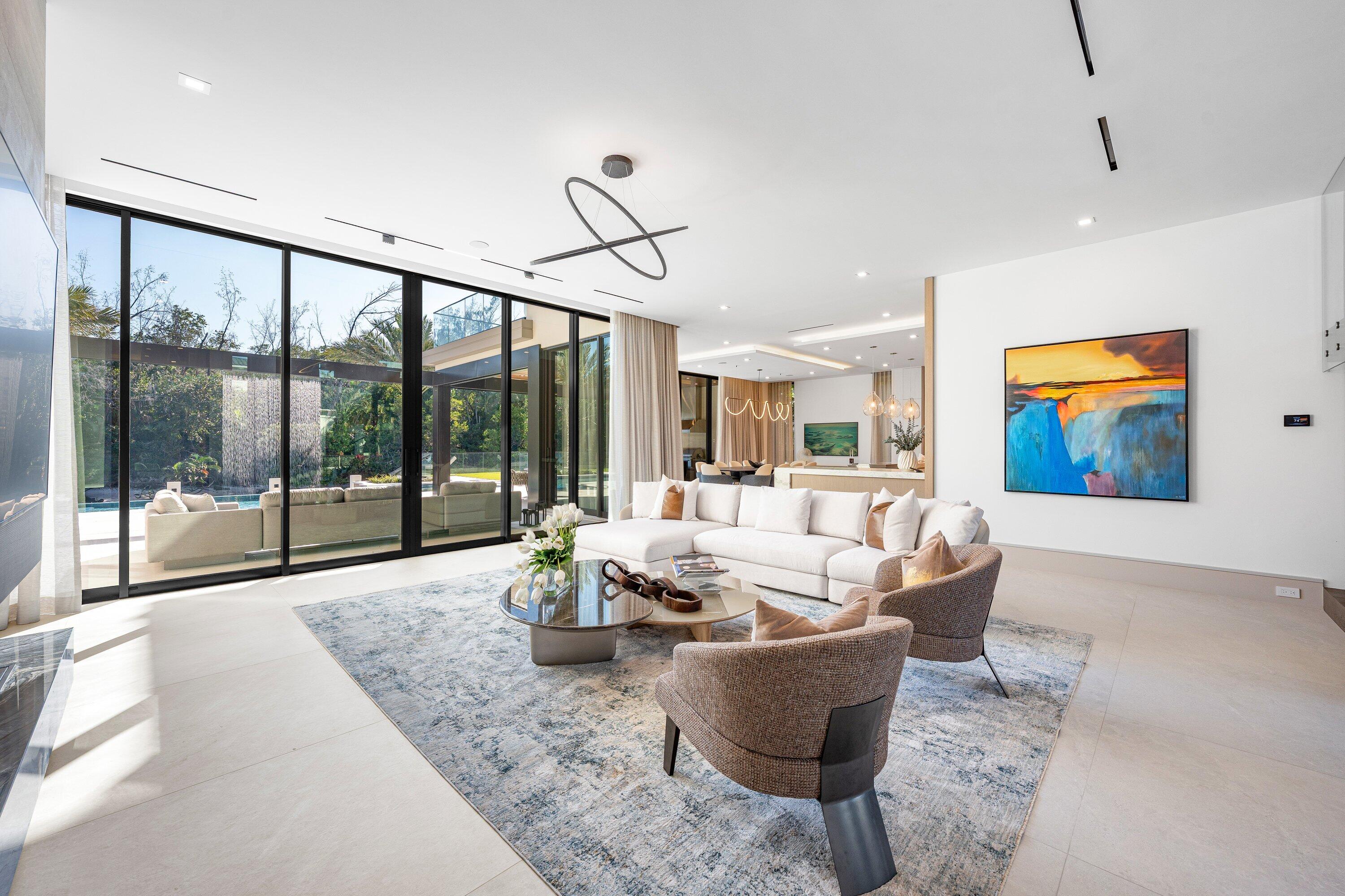 ROYAL PALM YACHT & COUNTRY CLUB - Residential