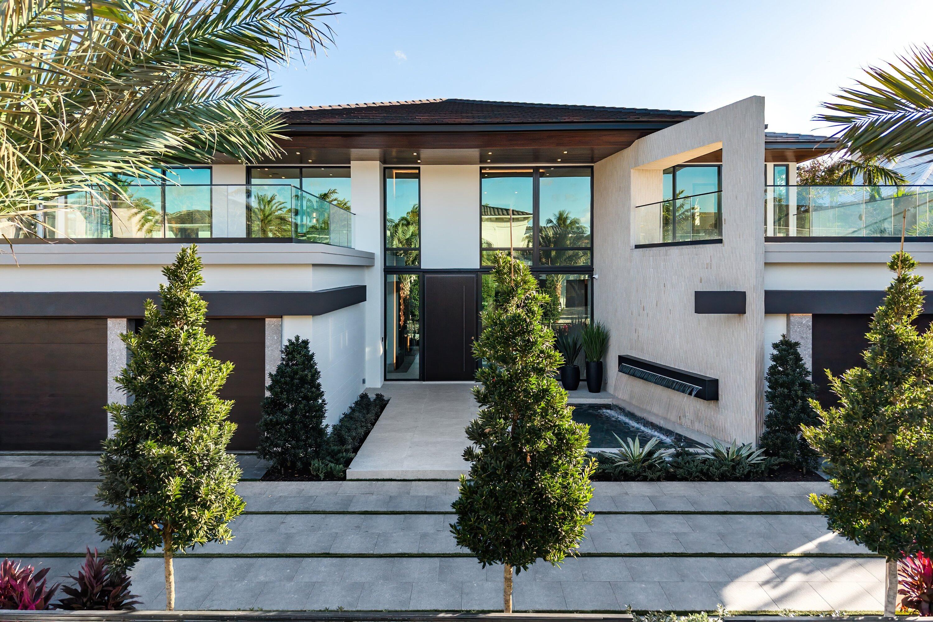 ROYAL PALM YACHT & COUNTRY CLUB - Residential