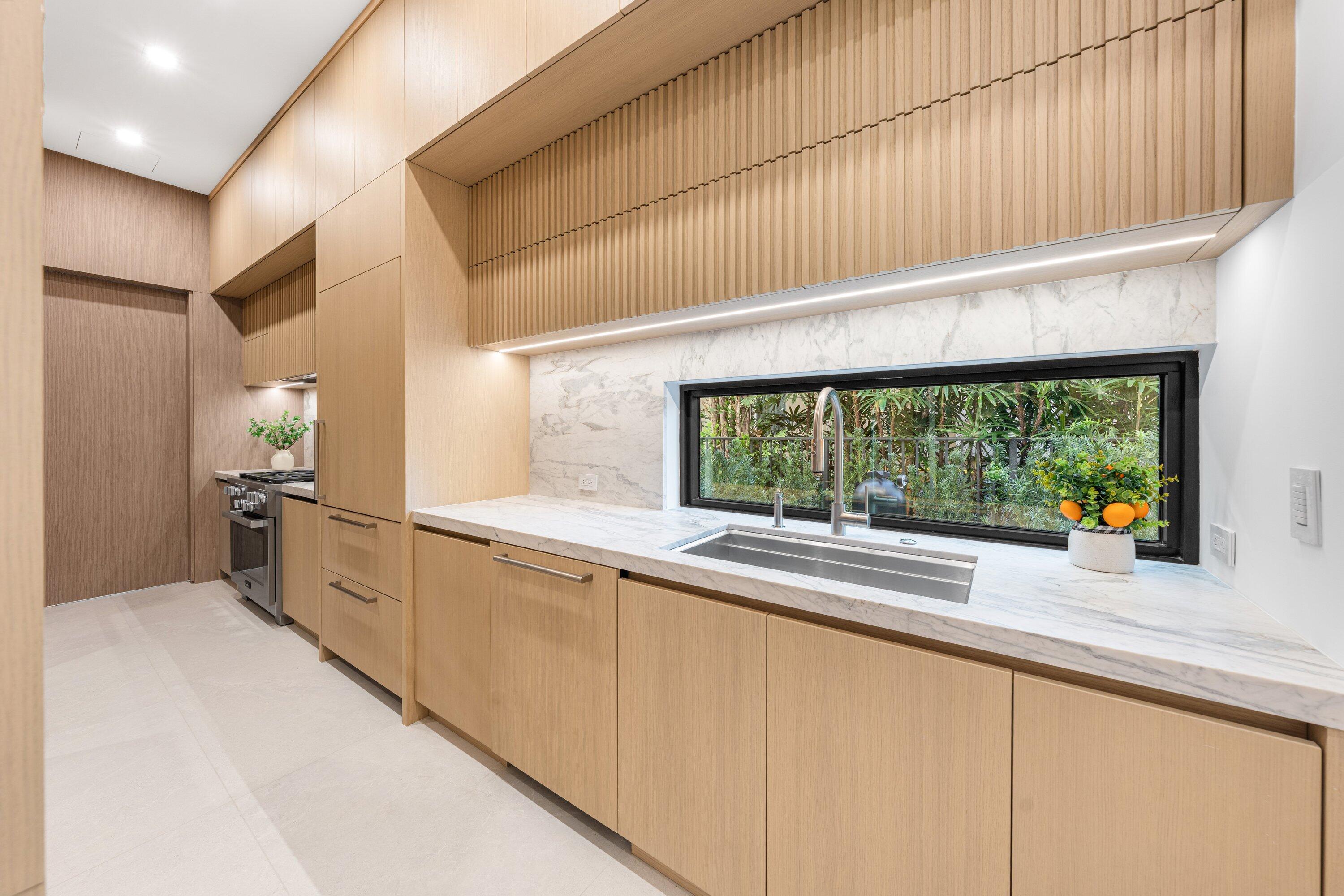 ROYAL PALM YACHT & COUNTRY CLUB - Residential