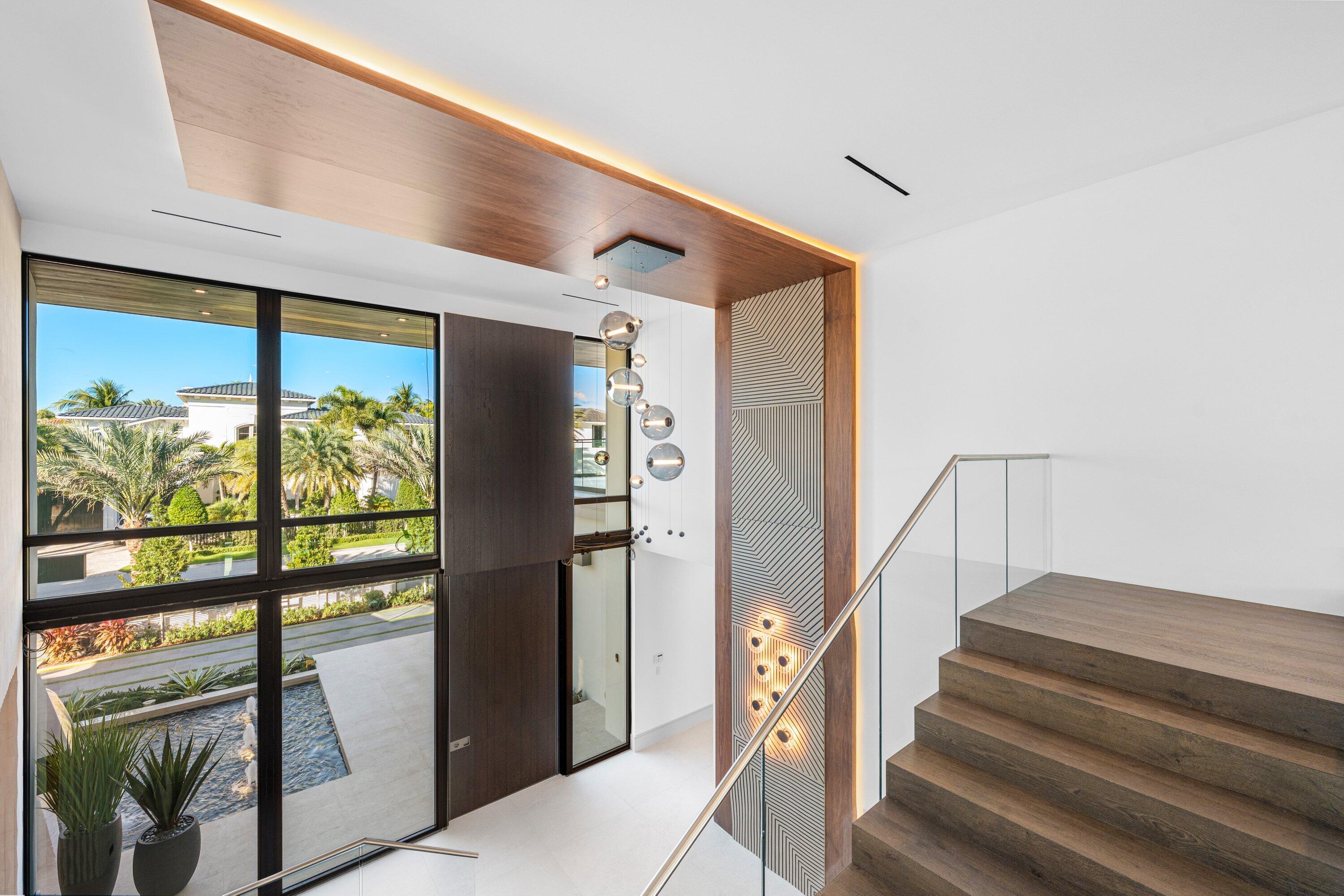 ROYAL PALM YACHT & COUNTRY CLUB - Residential