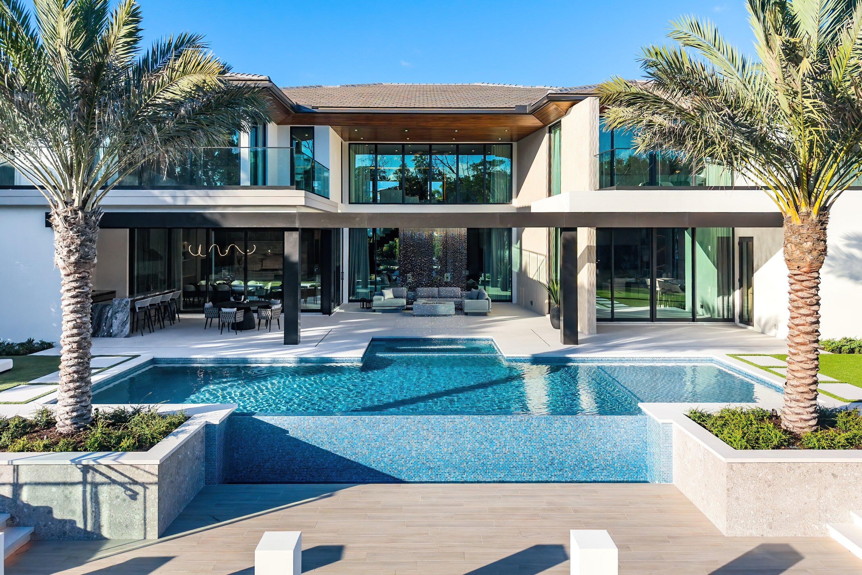 ROYAL PALM YACHT & COUNTRY CLUB - Residential