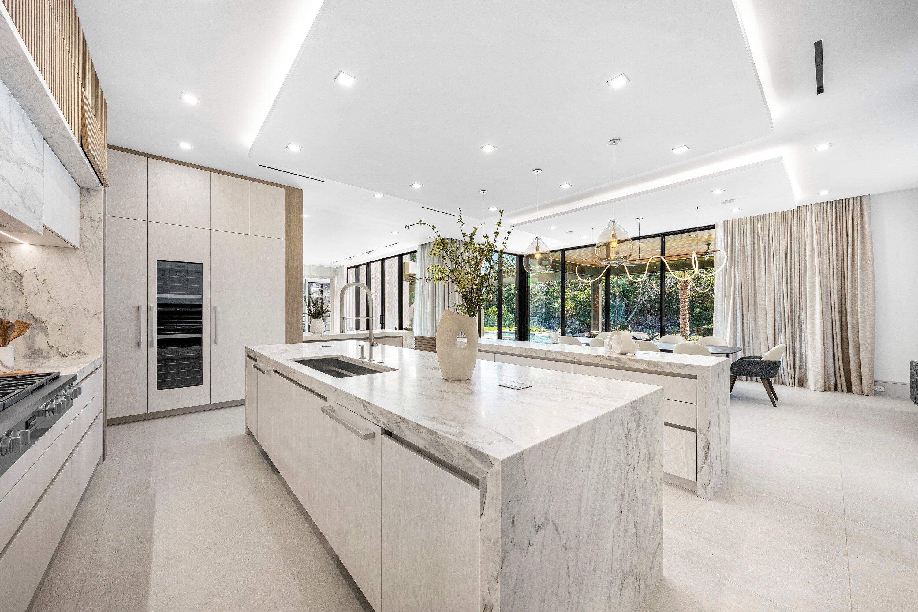 ROYAL PALM YACHT & COUNTRY CLUB - Residential