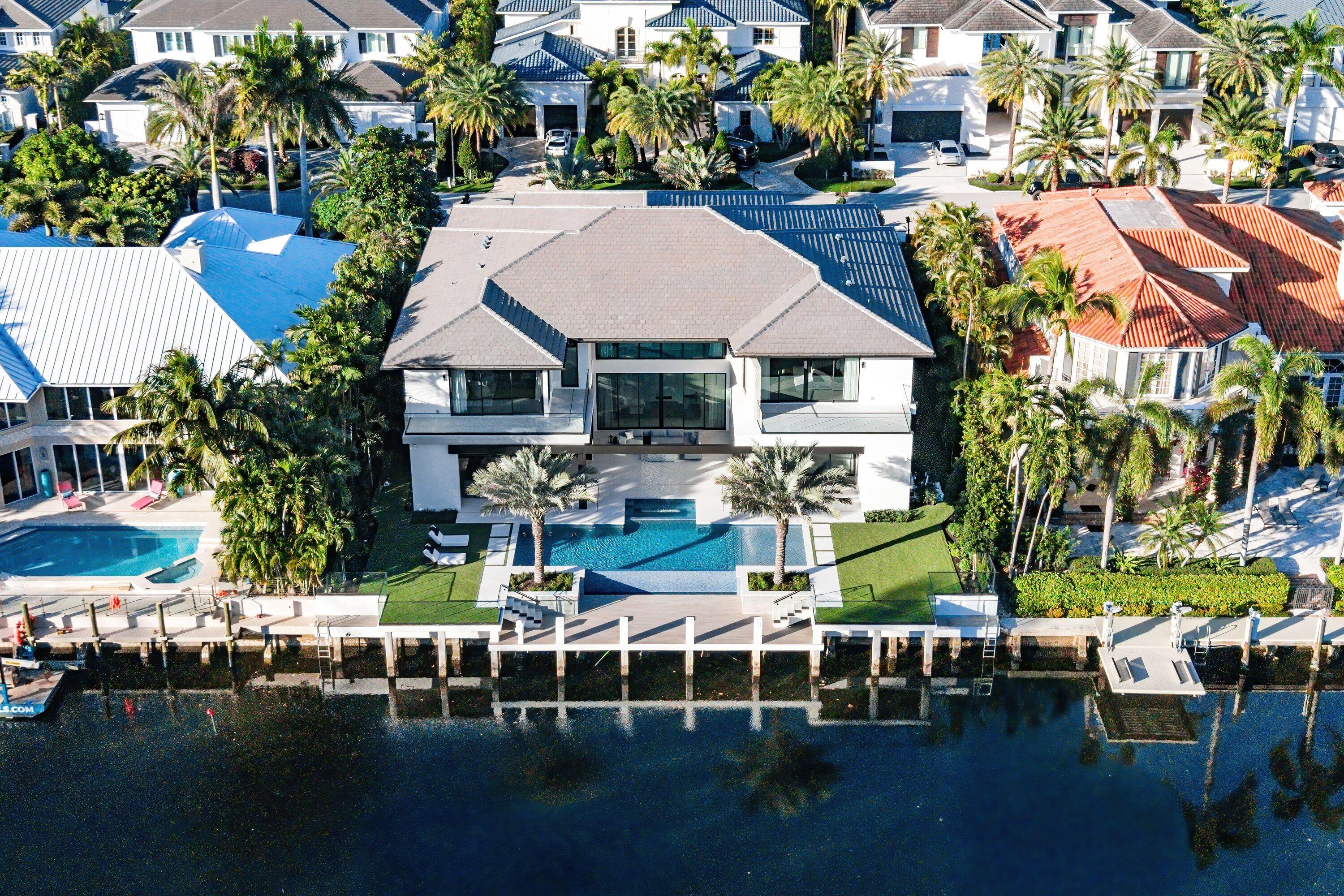 ROYAL PALM YACHT & COUNTRY CLUB - Residential
