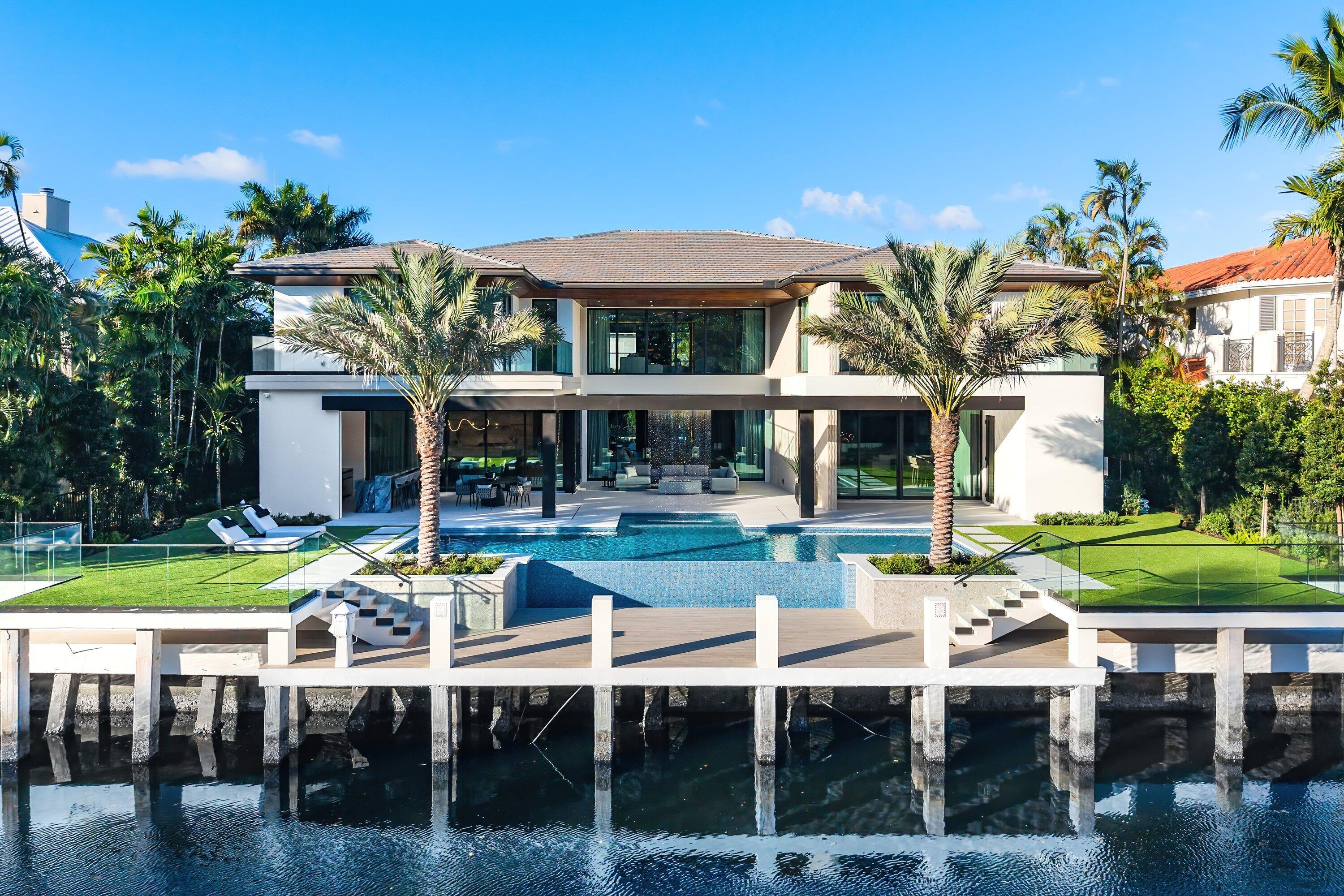 ROYAL PALM YACHT & COUNTRY CLUB - Residential