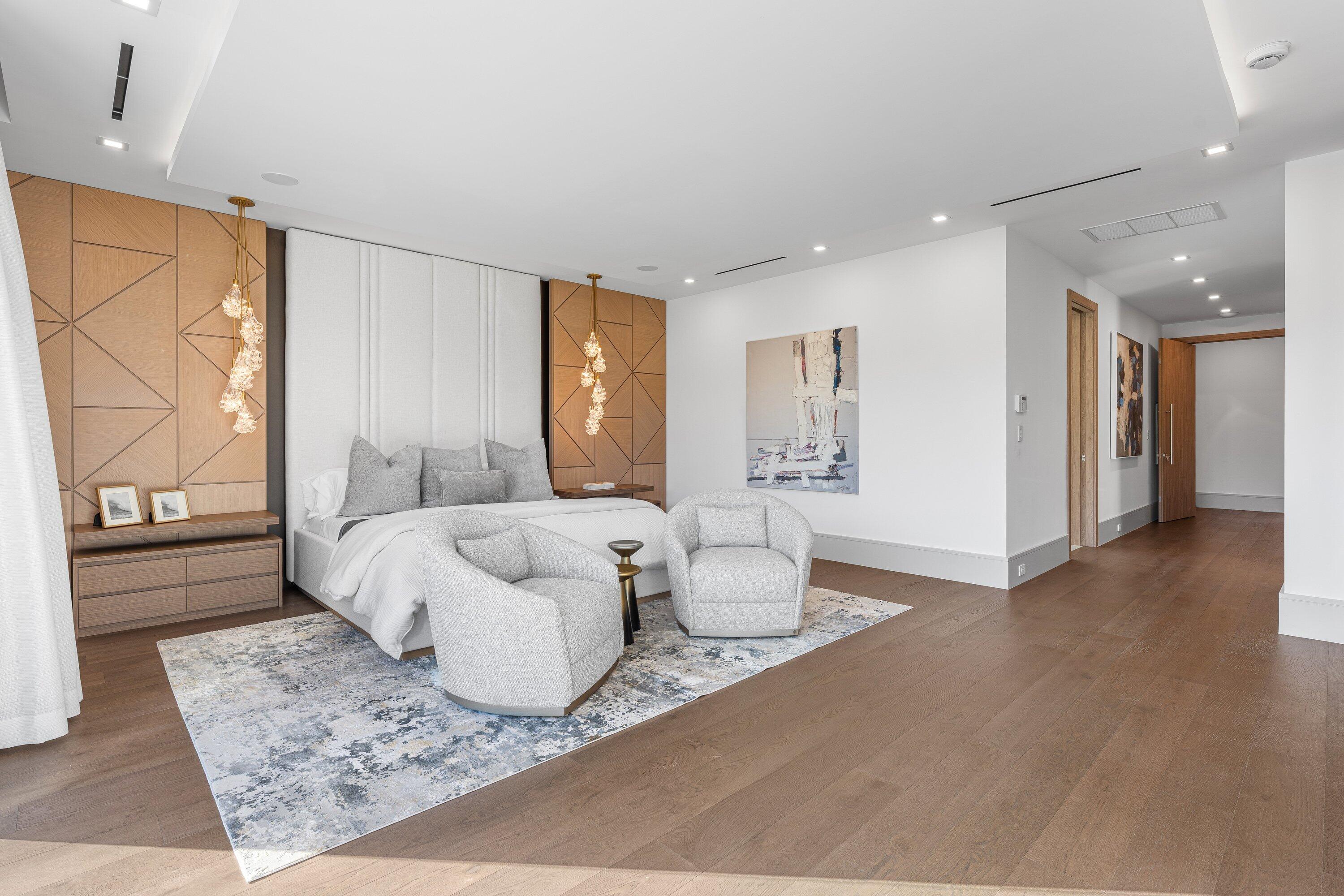 ROYAL PALM YACHT & COUNTRY CLUB - Residential