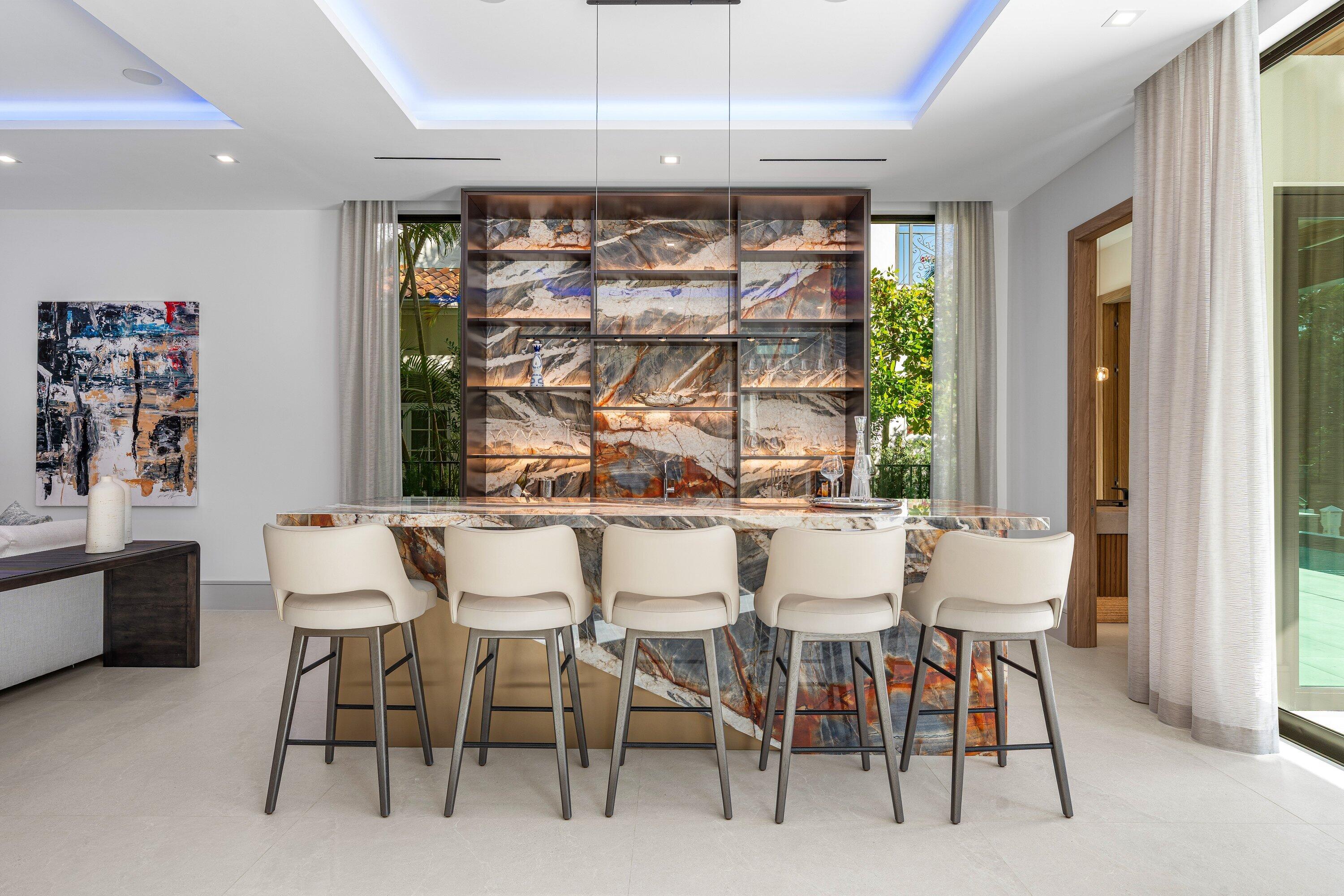 ROYAL PALM YACHT & COUNTRY CLUB - Residential