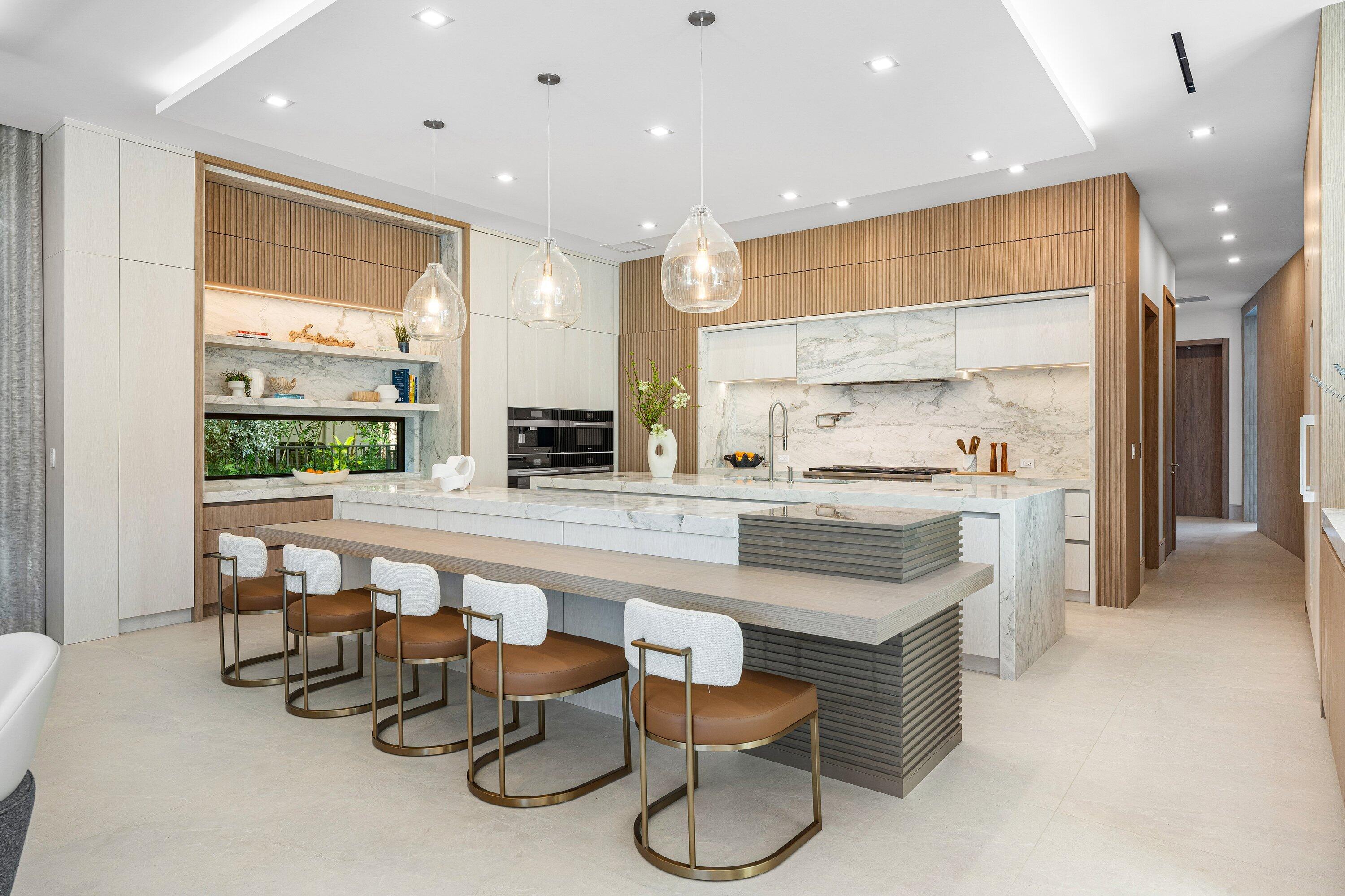 ROYAL PALM YACHT & COUNTRY CLUB - Residential