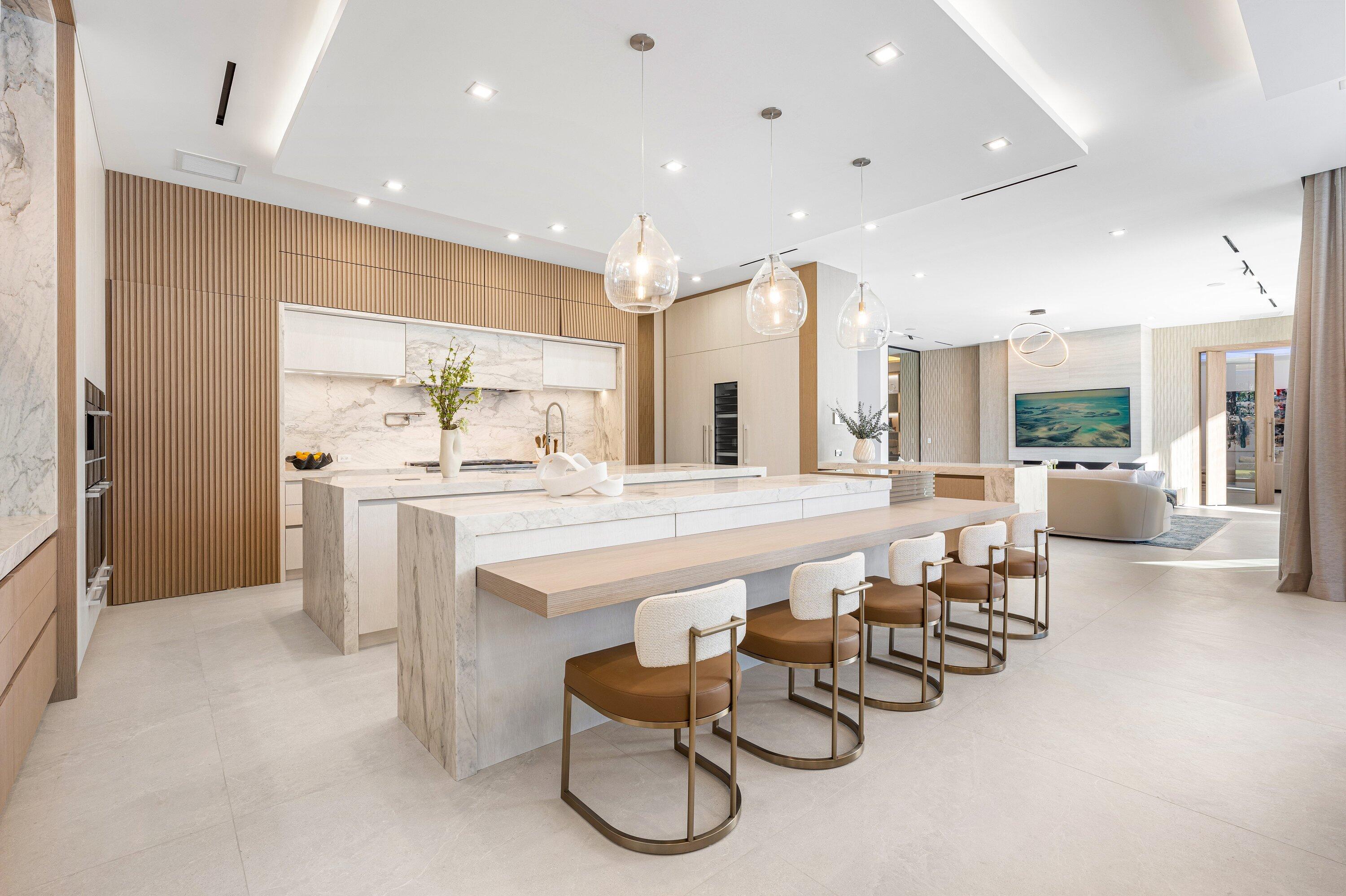 ROYAL PALM YACHT & COUNTRY CLUB - Residential