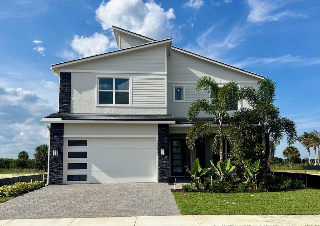 Photo of 10676 Northbrook Circle #Whitestone 26, Palm Beach Gardens, FL 33412 (MLS # B26012838)