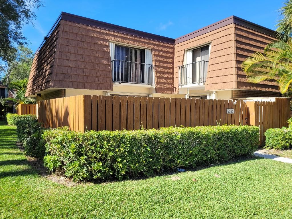 Photo of 2525 25th Court, Jupiter, FL 33477 (MLS # R10933169)