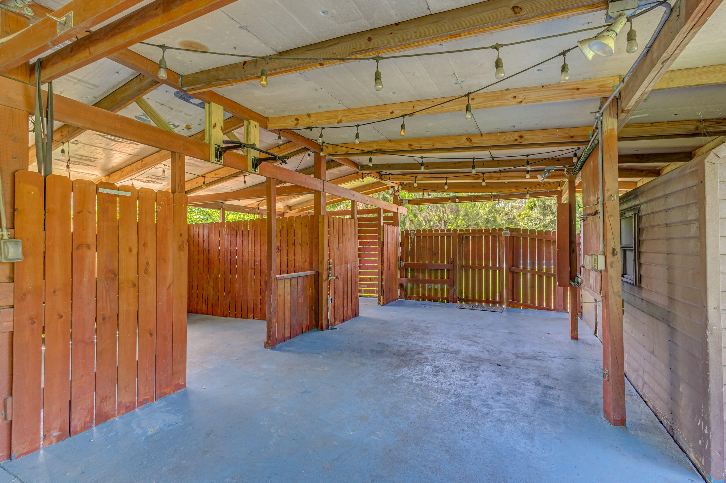 Palm Beach Country Estates - Residential