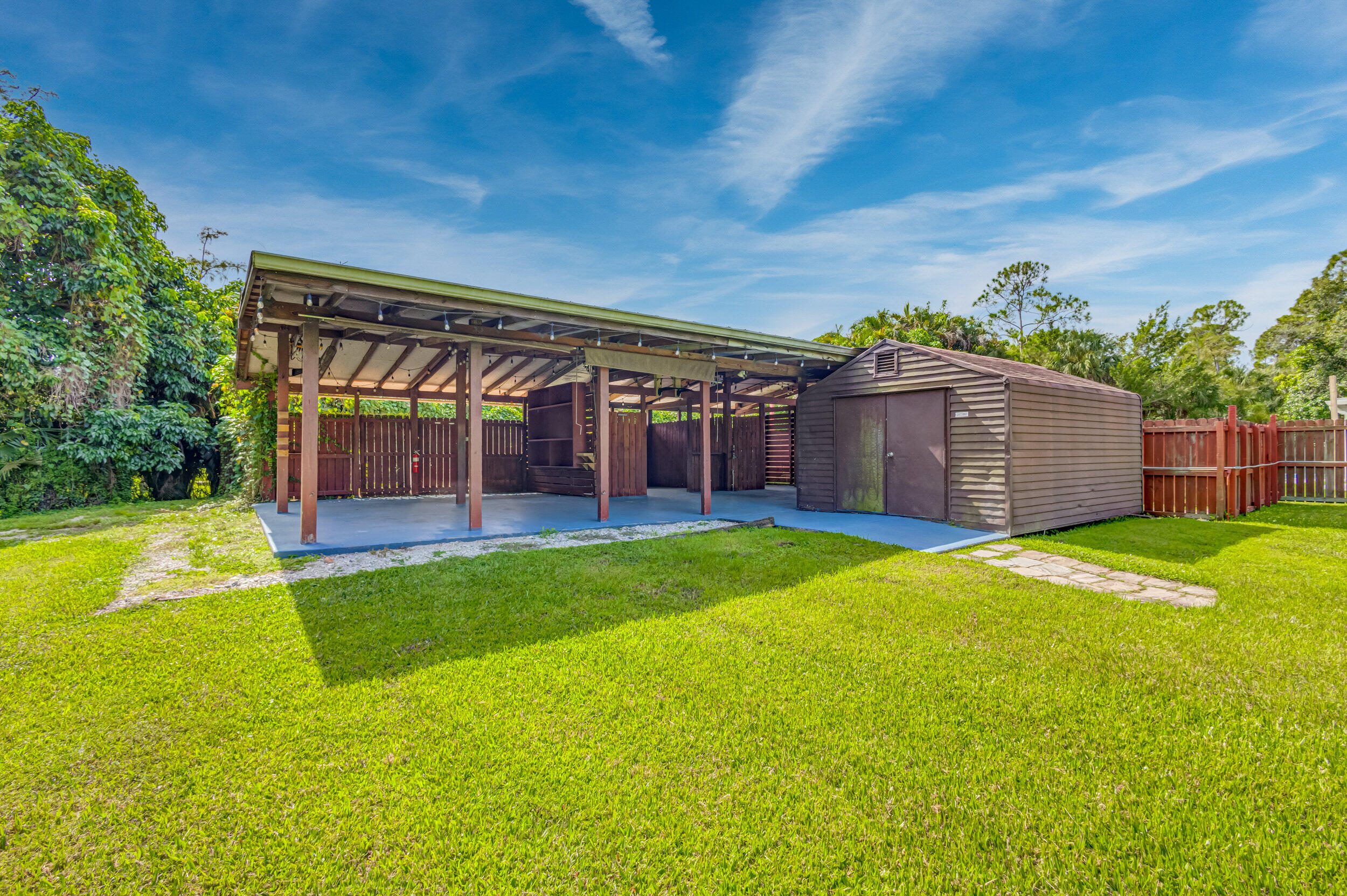 Palm Beach Country Estates - Residential