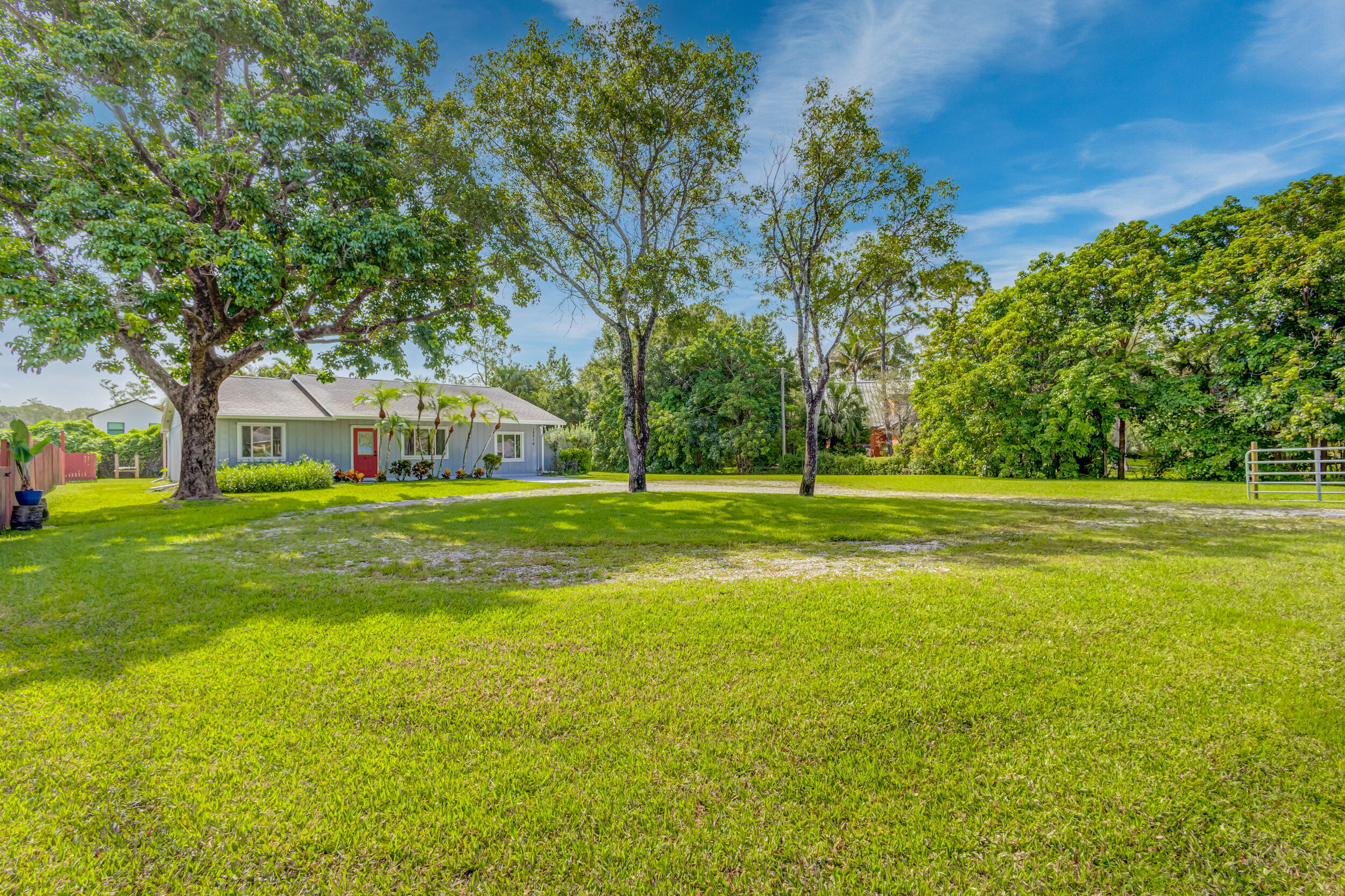 Palm Beach Country Estates - Residential