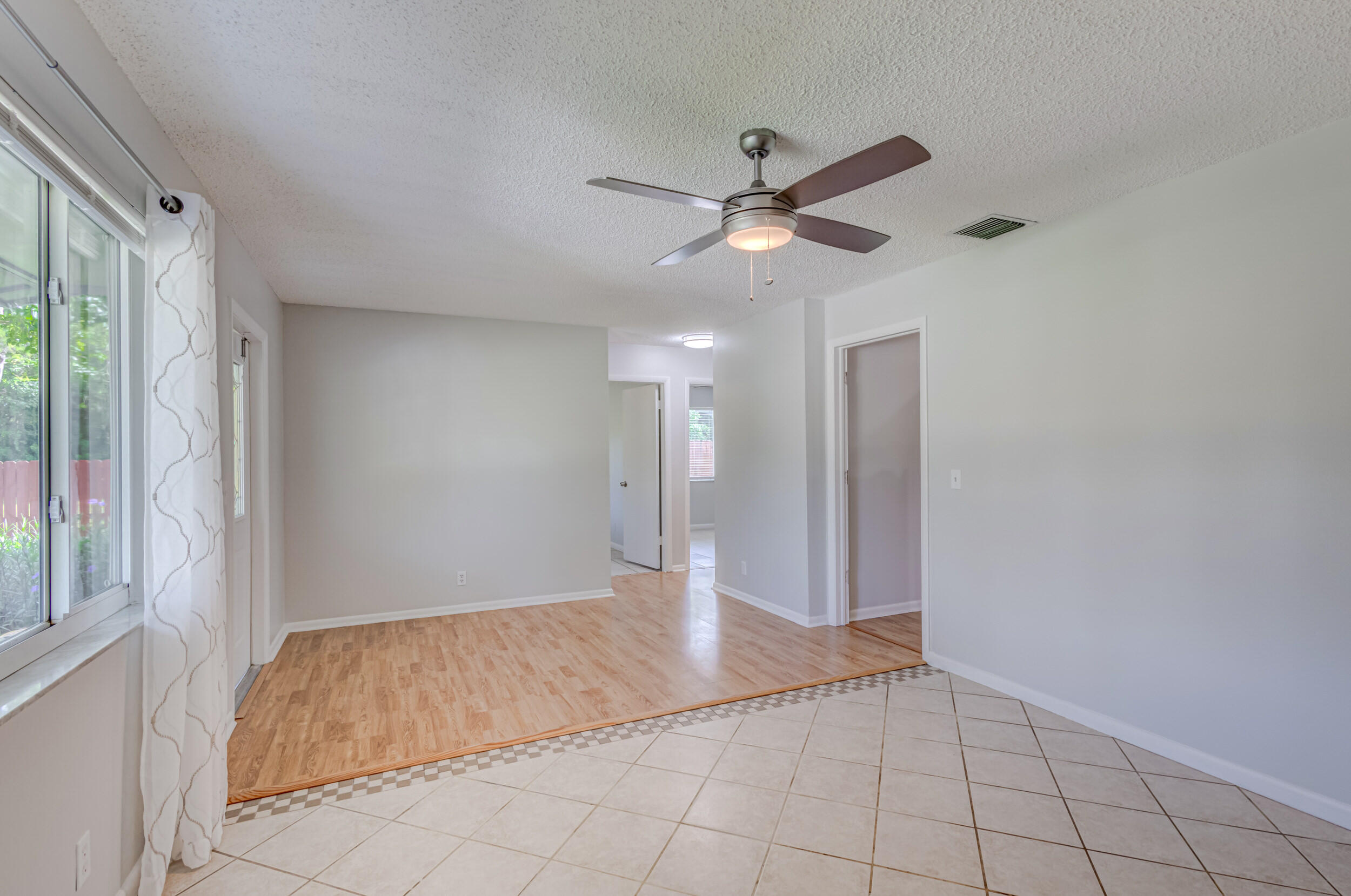 Palm Beach Country Estates - Residential