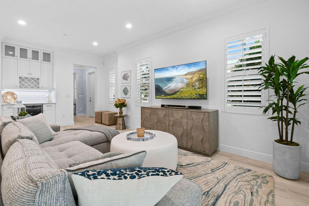 Photo of 201 Inlet Waters Circle, Jupiter, FL 33477 (MLS # R11107235)