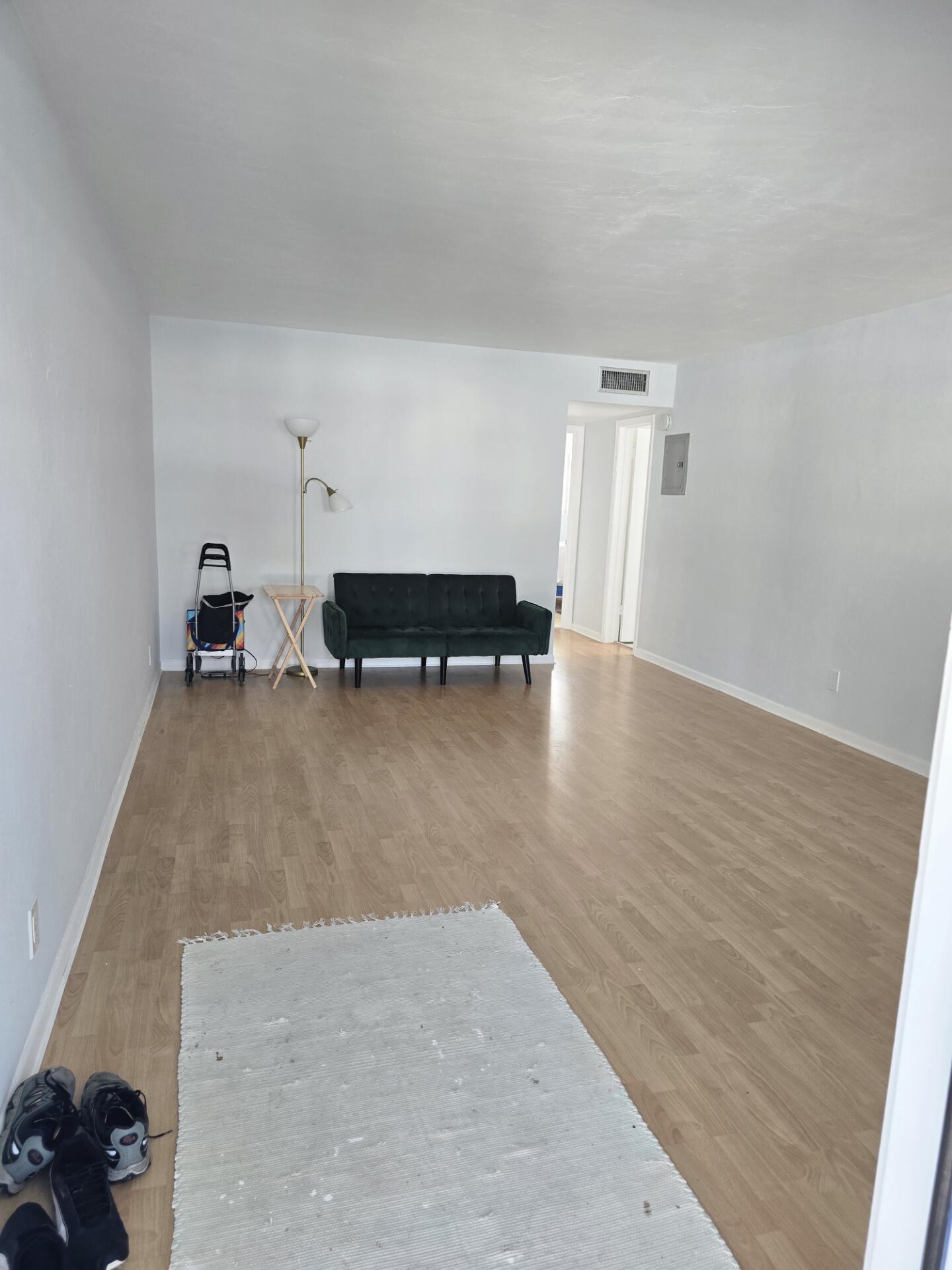 LAKESIDE POINT APT 1 CONDO - Residential