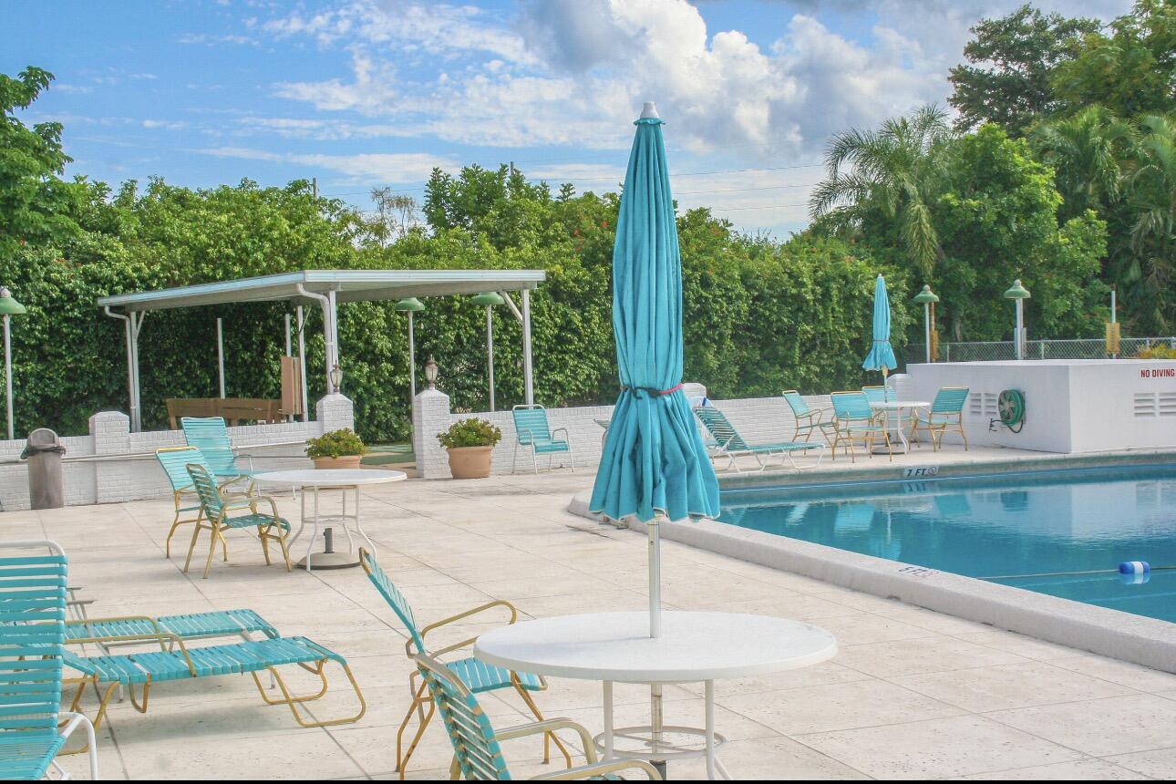 LAKESIDE POINT APT 1 CONDO - Residential