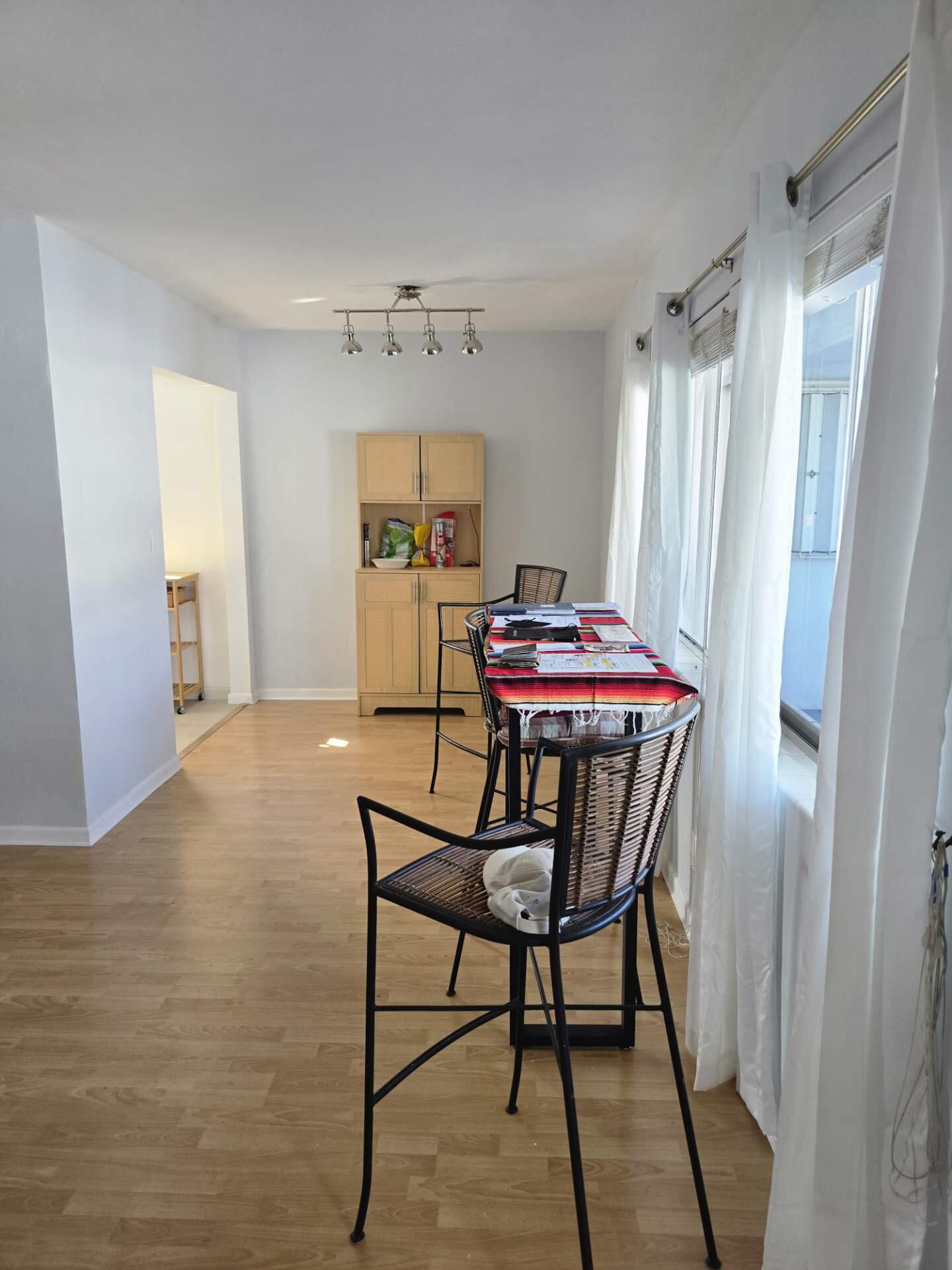 LAKESIDE POINT APT 1 CONDO - Residential