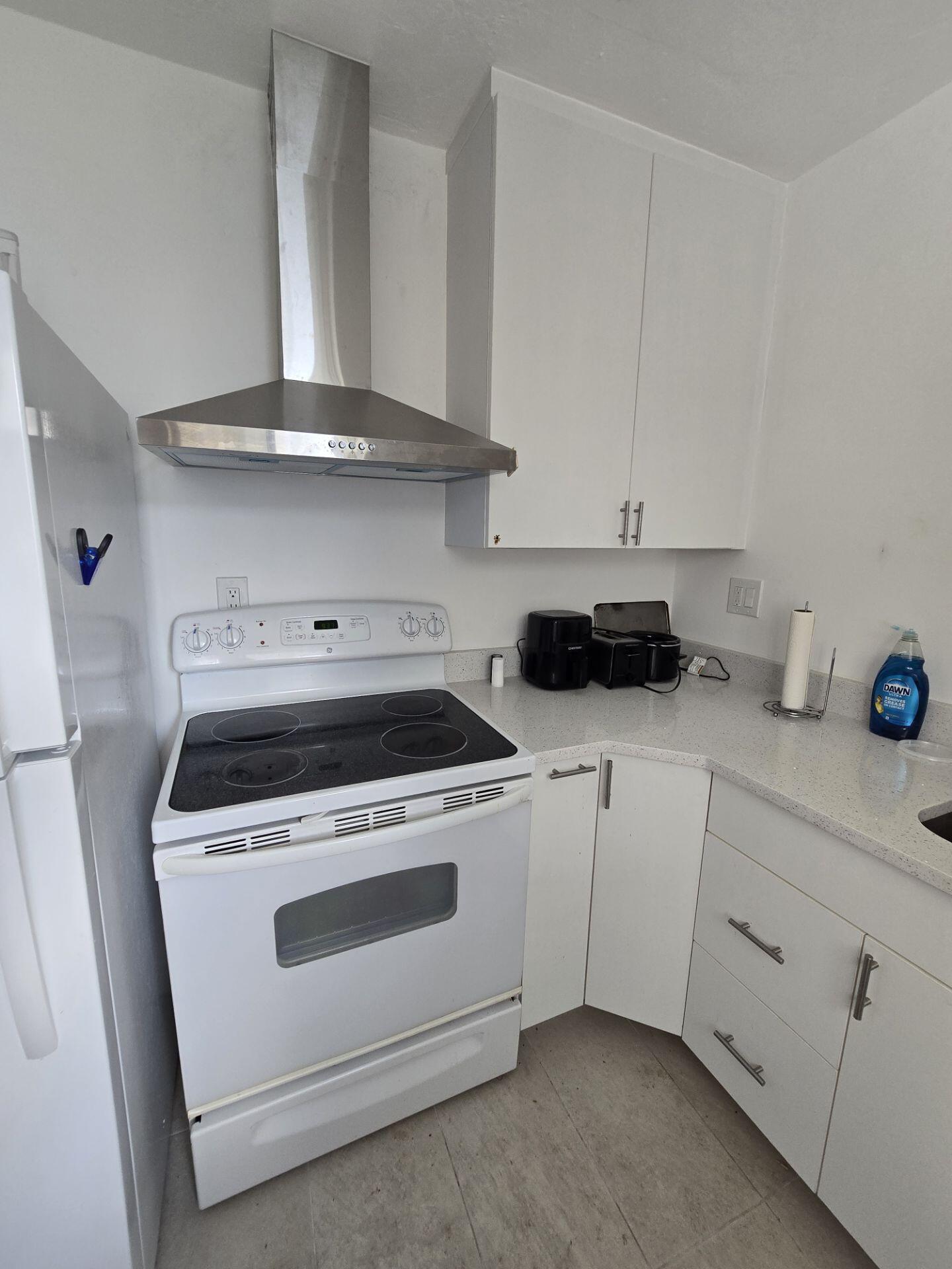 LAKESIDE POINT APT 1 CONDO - Residential