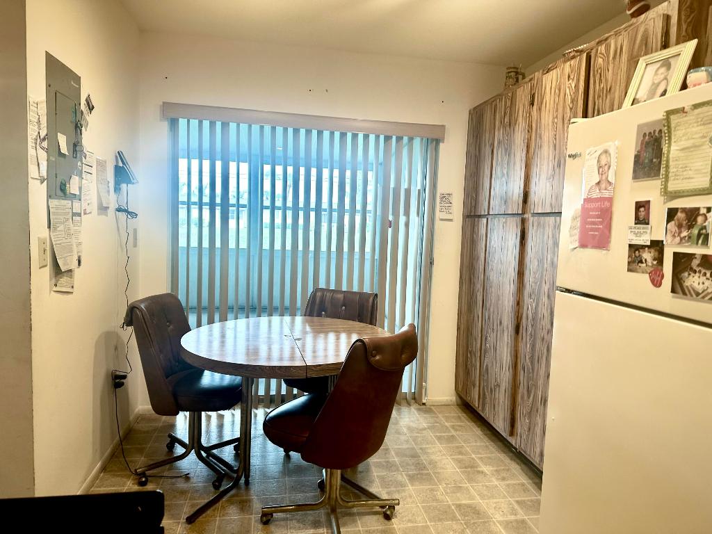 2886 Fernley Drive E 85