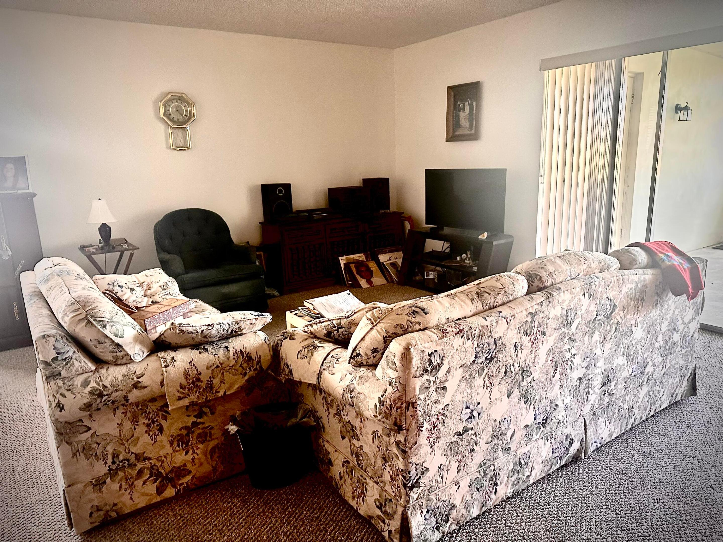 2886 Fernley Drive E 85