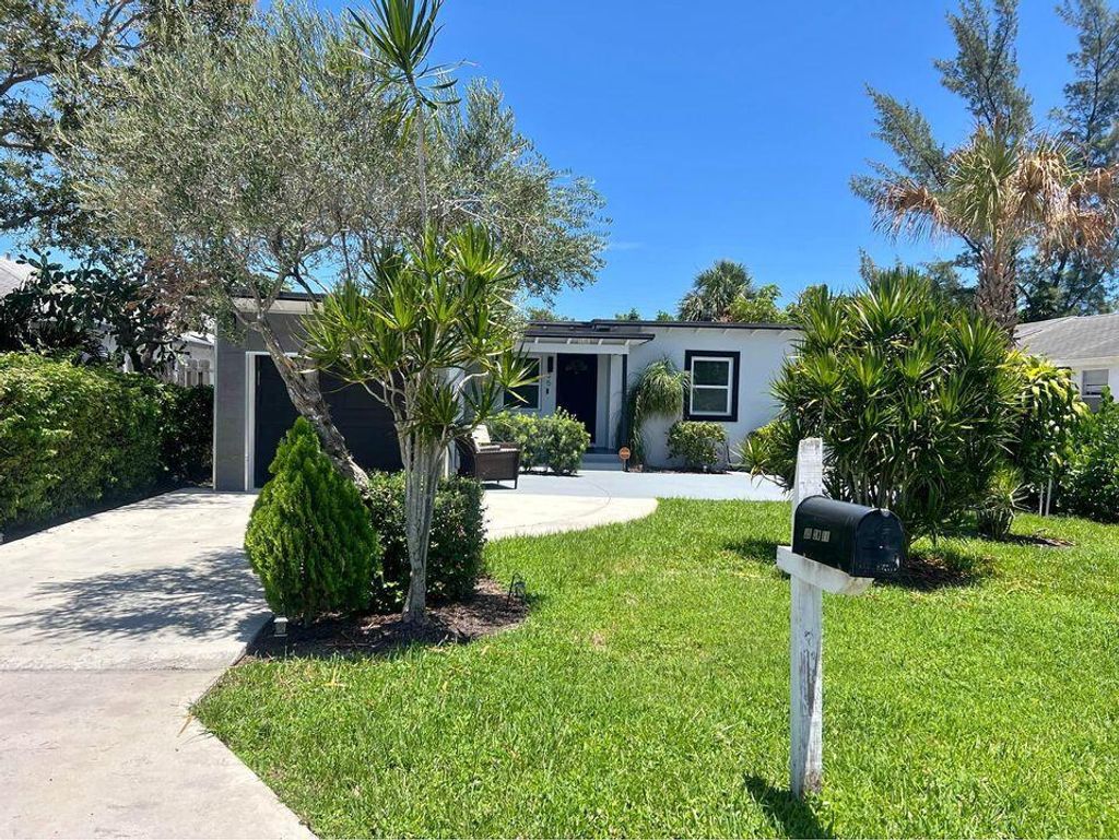 Photo of 7187 Thompson Road, Boynton Beach, FL 33426 (MLS # R11035526)