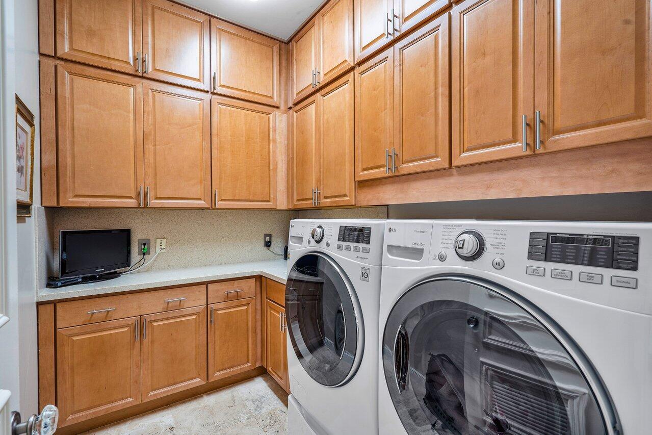 HARBOUR ISLES - Residential