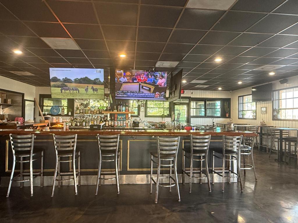 2161 Palm Beach Lakes Boulevard 105