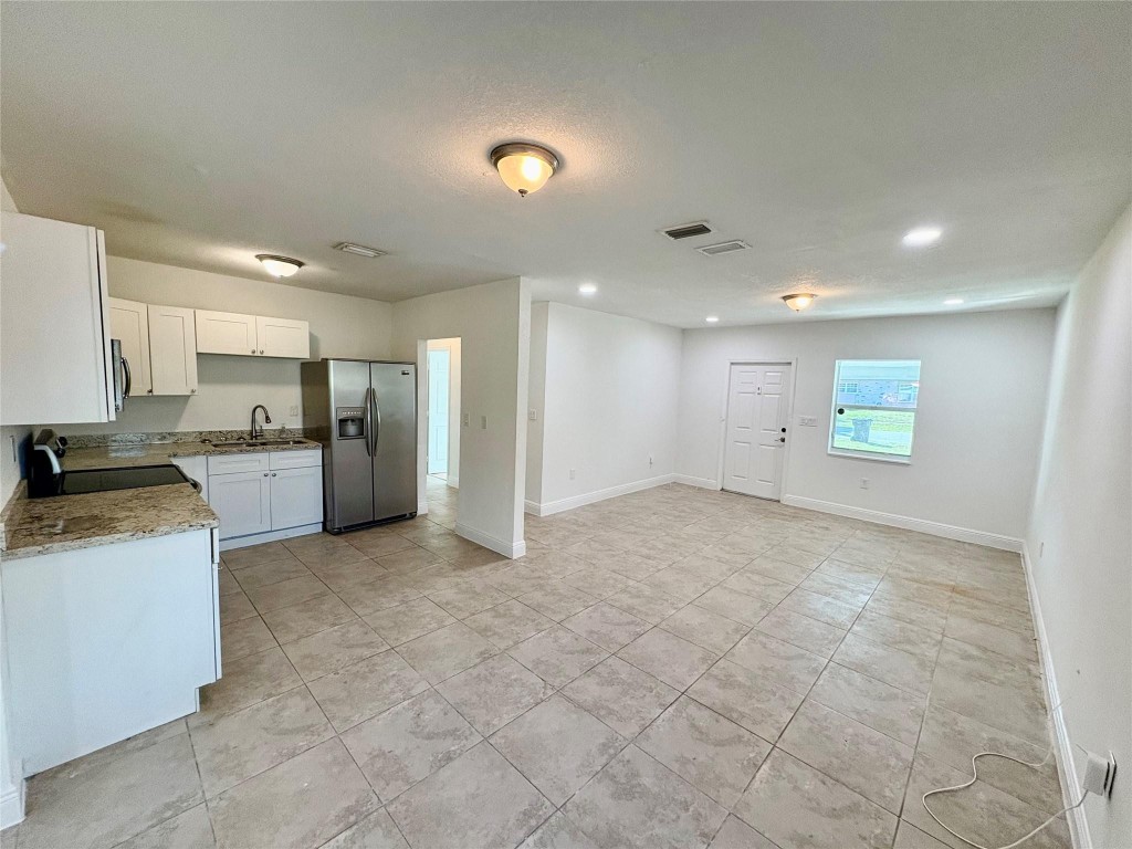 Melrose Park Sec 3 29-28 - Residential