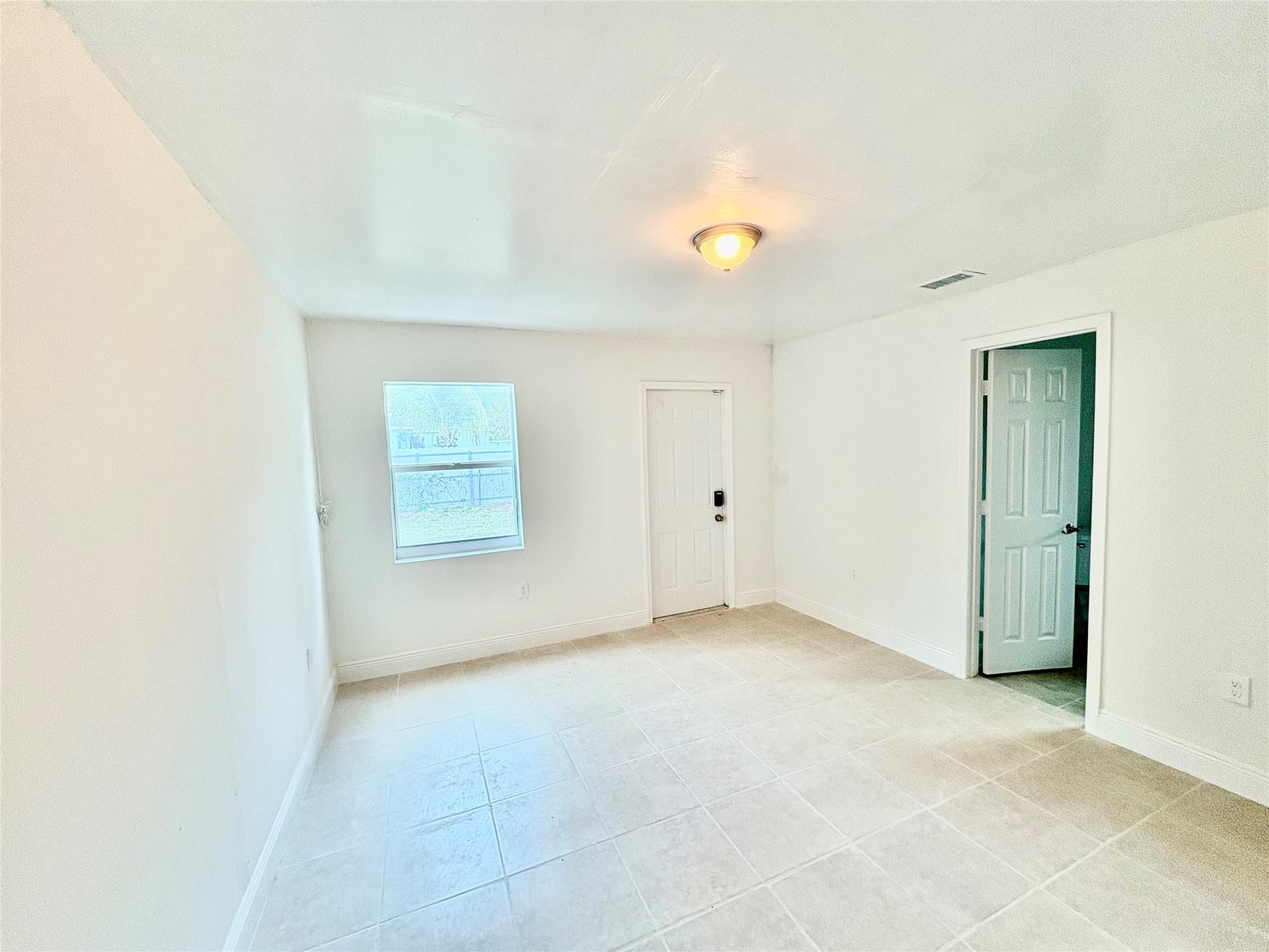 Melrose Park Sec 3 29-28 - Residential