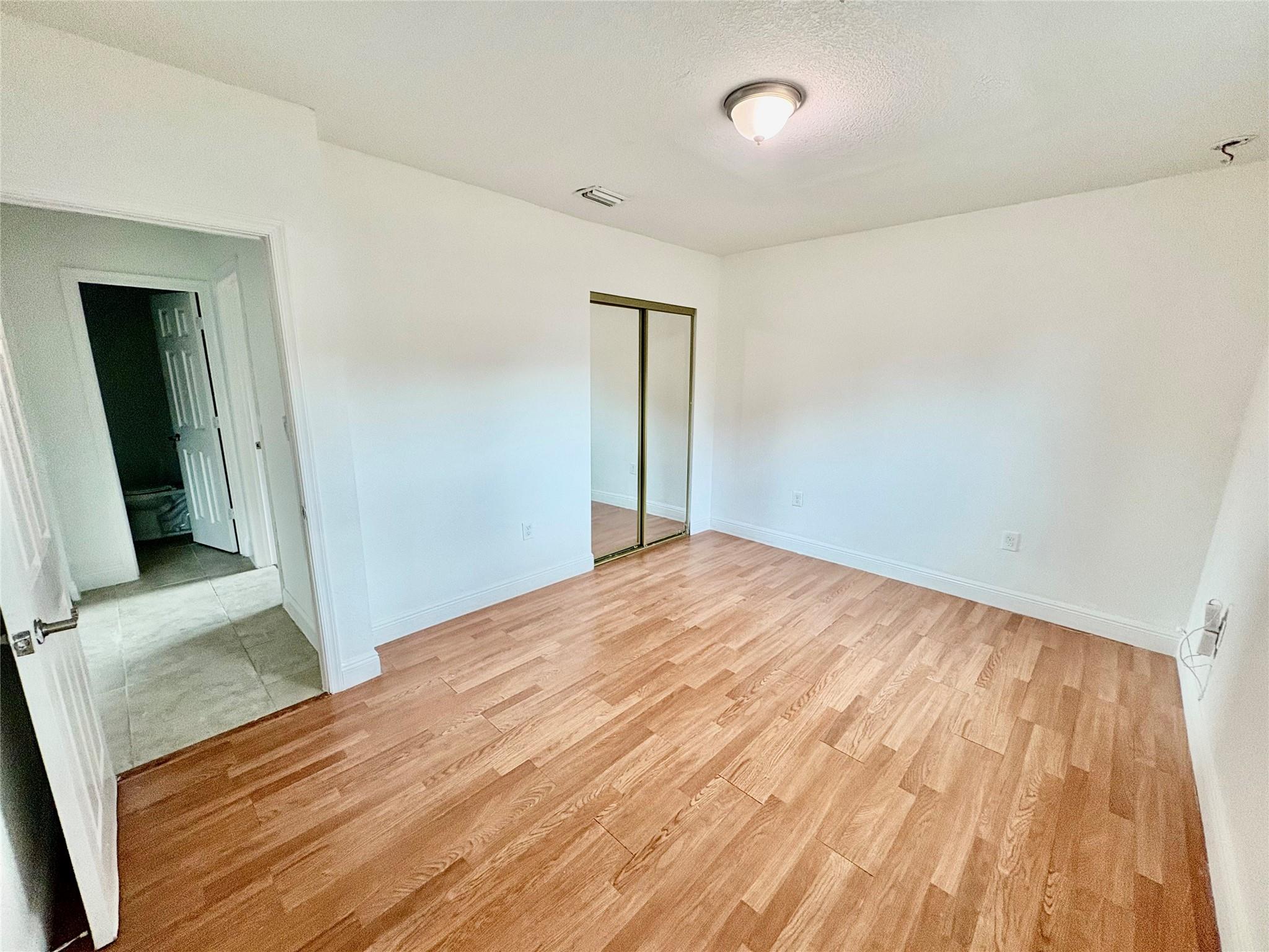 Melrose Park Sec 3 29-28 - Residential