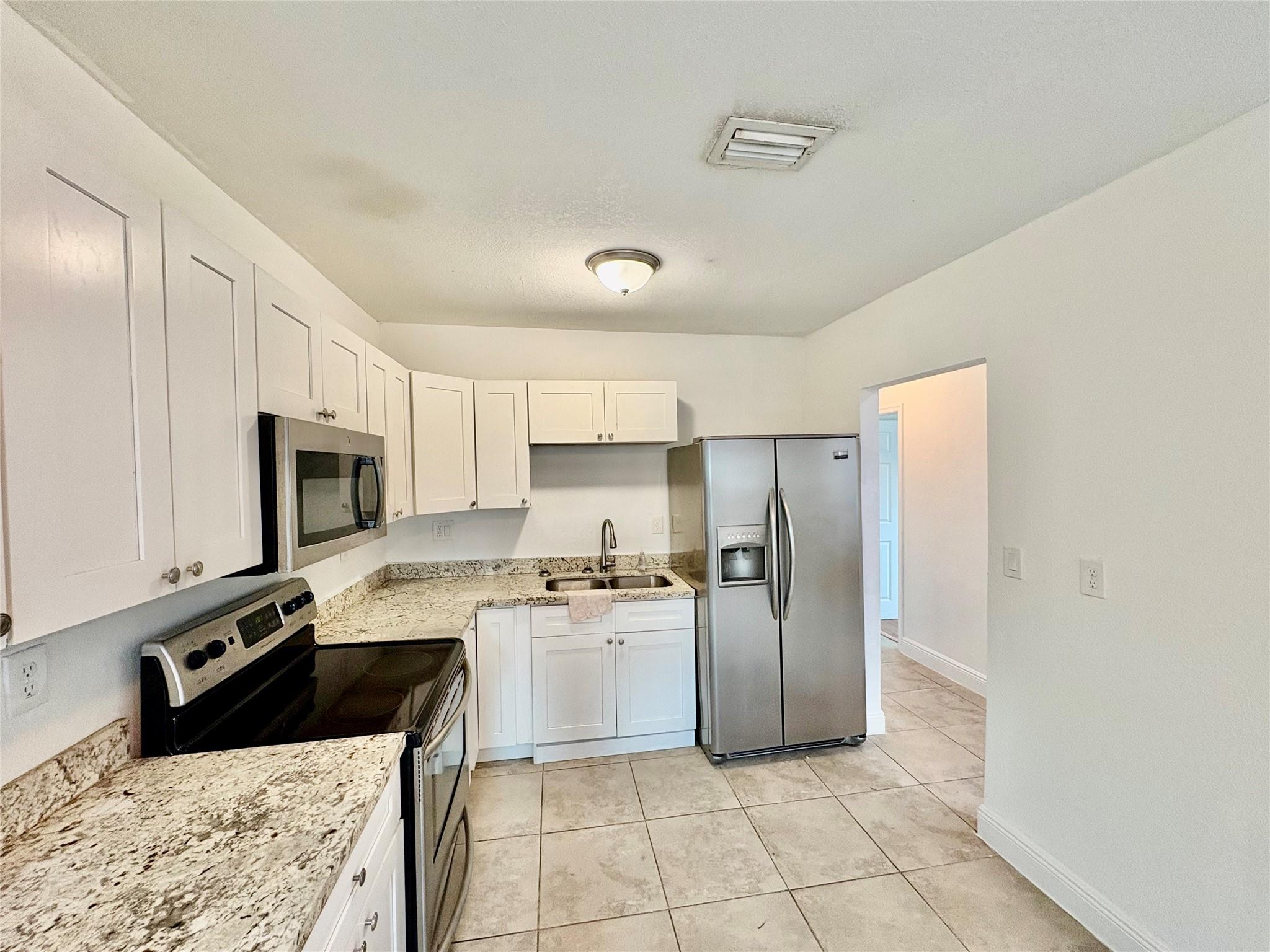 Melrose Park Sec 3 29-28 - Residential