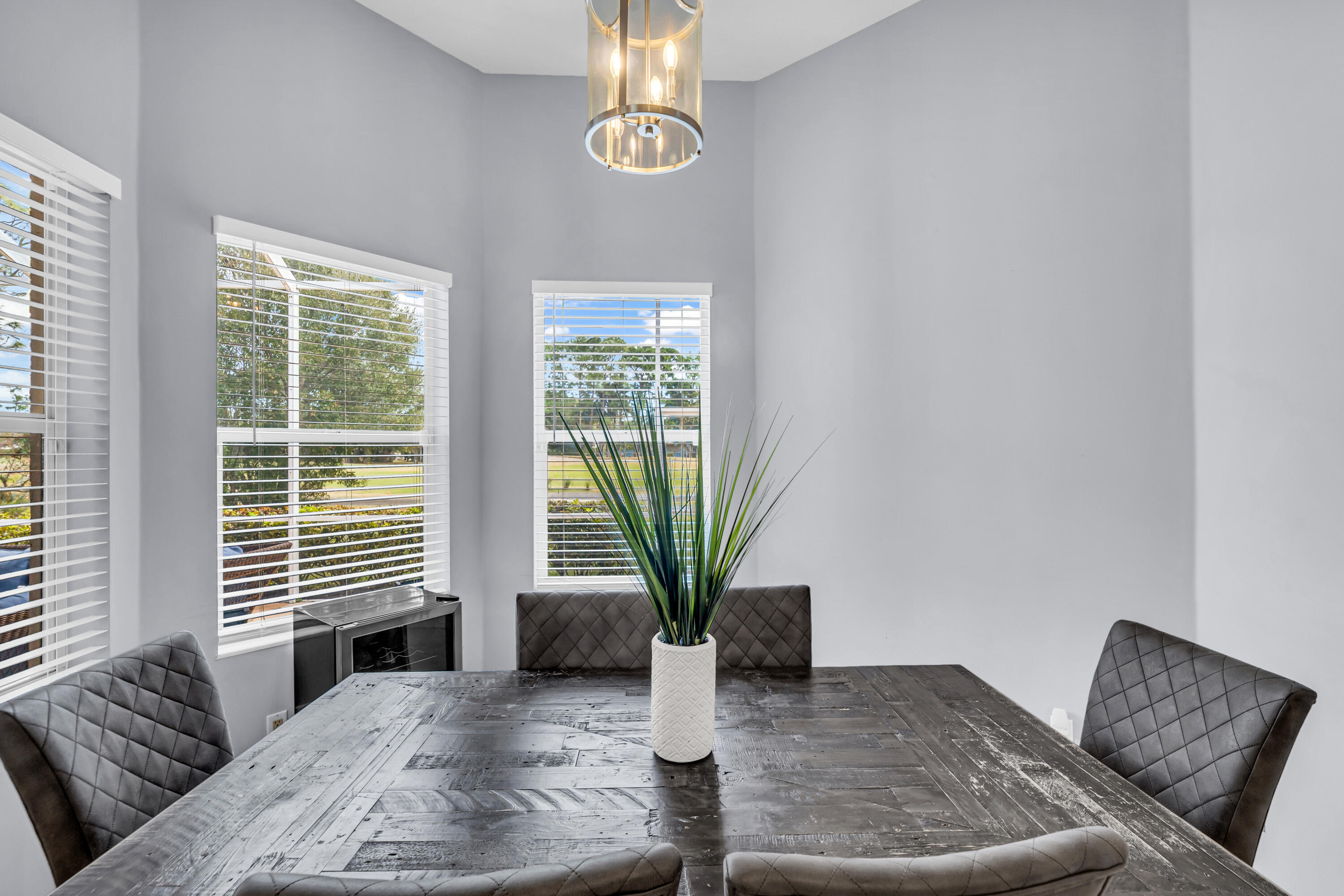 COUNTRY CLUB POINTE - Residential