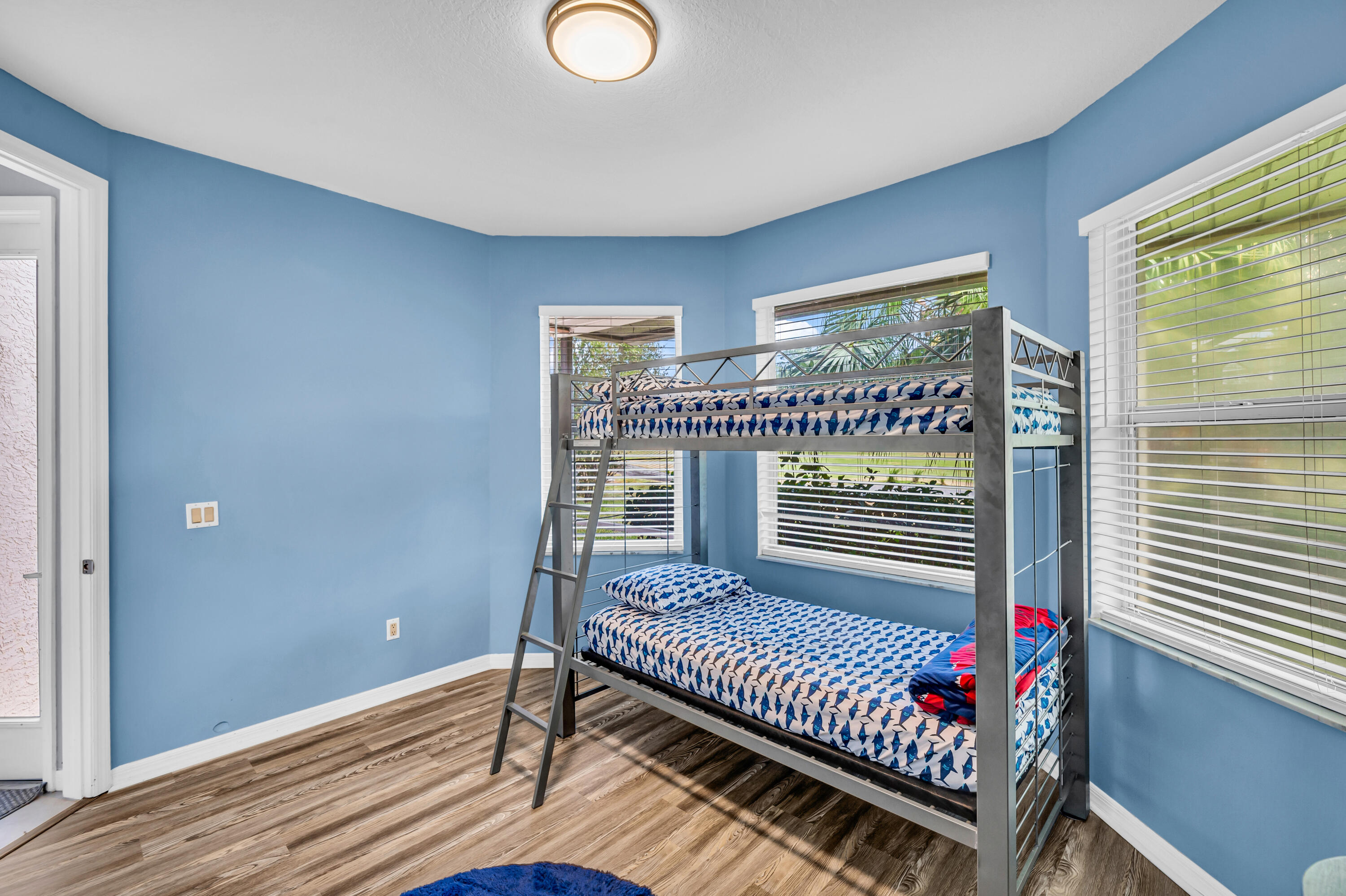 COUNTRY CLUB POINTE - Residential