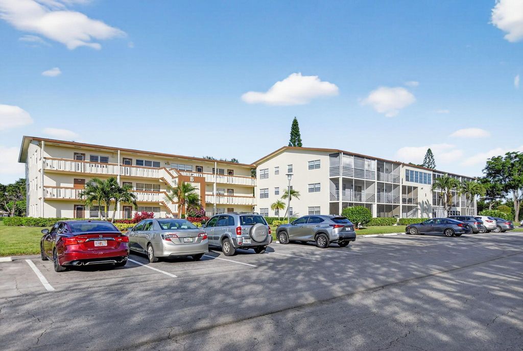Photo of 52 Mansfield B #B, Boca Raton, FL 33434 (MLS # R11147317)