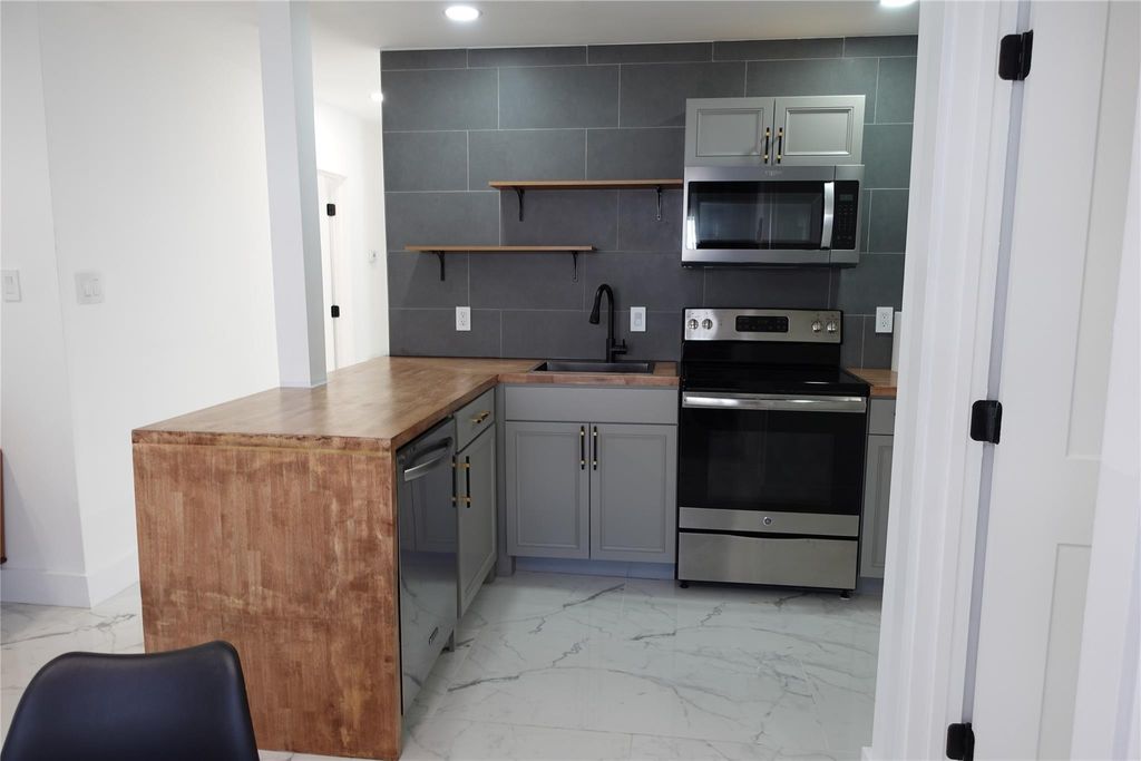 Photo of 1321 NW 7th Avenue #A, Fort Lauderdale, FL 33311 (MLS # F10414460)