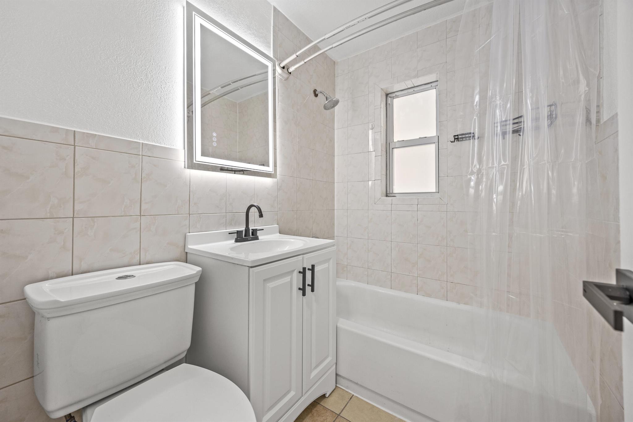 BELLEHAVEN UNIT B IN - Residential