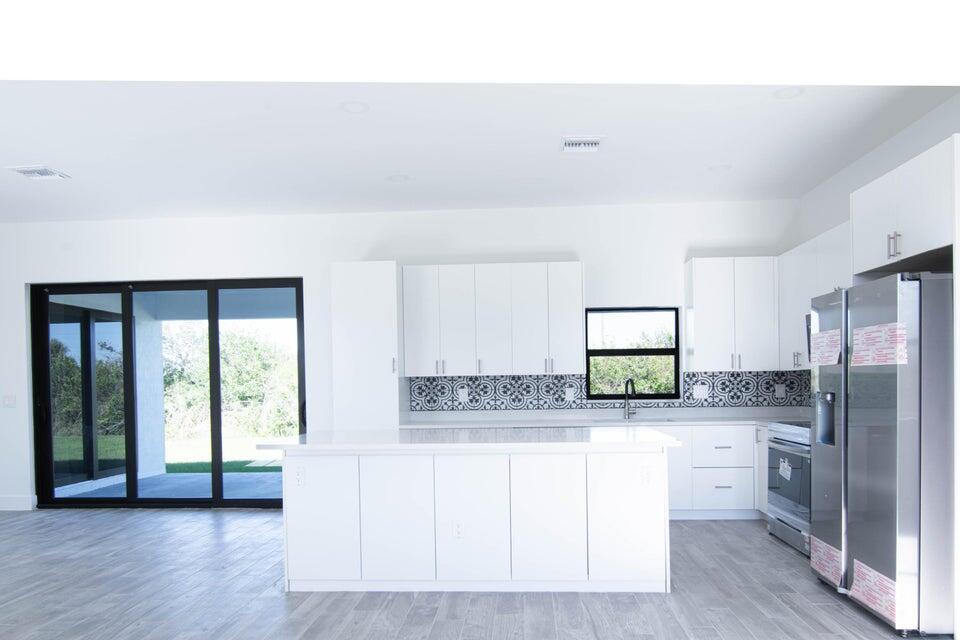 PORT CHARLOTTE SEC 93 - Residential Lease