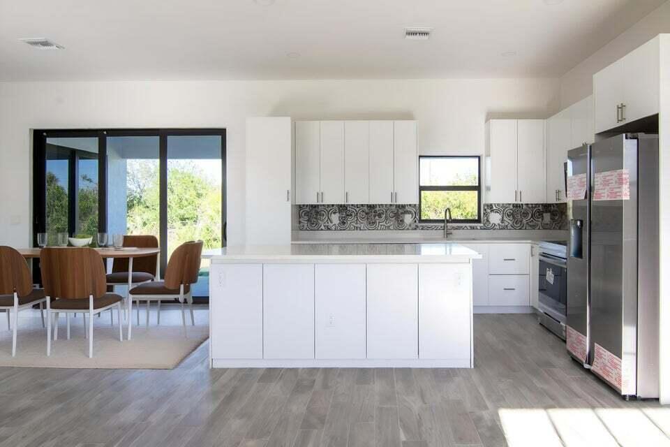 PORT CHARLOTTE SEC 93 - Residential Lease