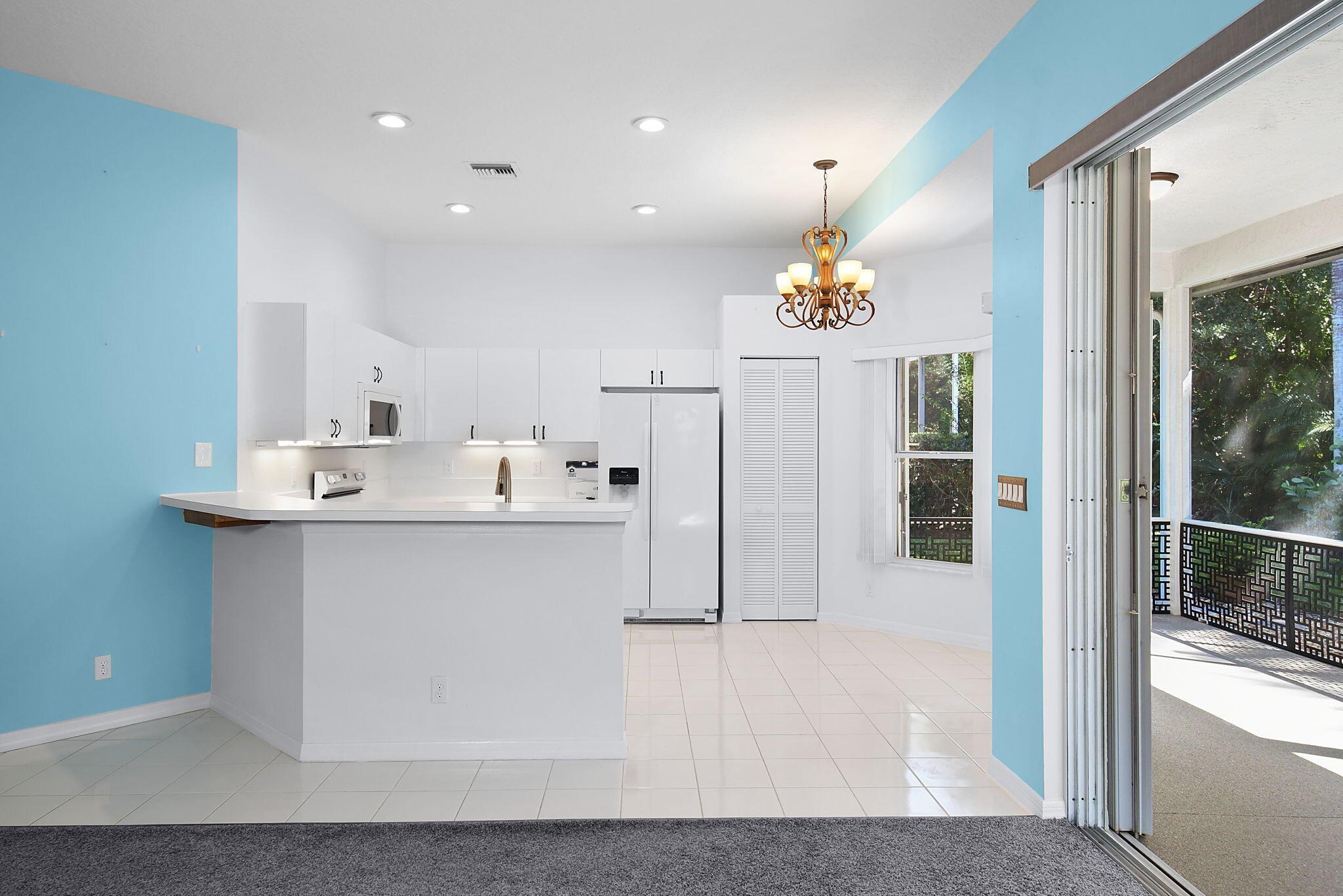 7281 SE Seagate Lane