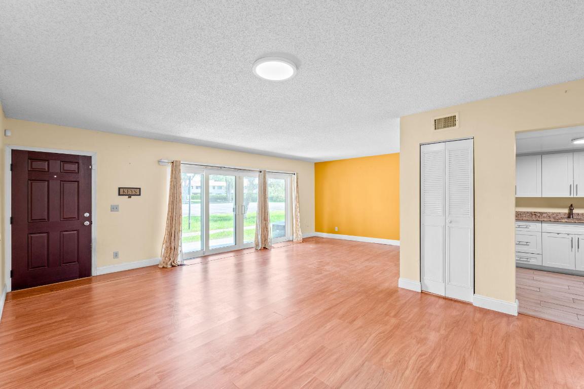 WOODGLEN CONDO - Residential