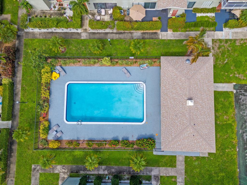 WOODGLEN CONDO - Residential