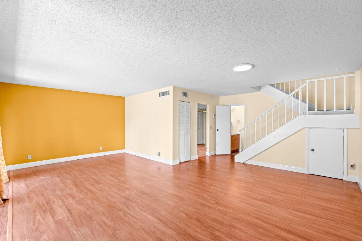 WOODGLEN CONDO - Residential