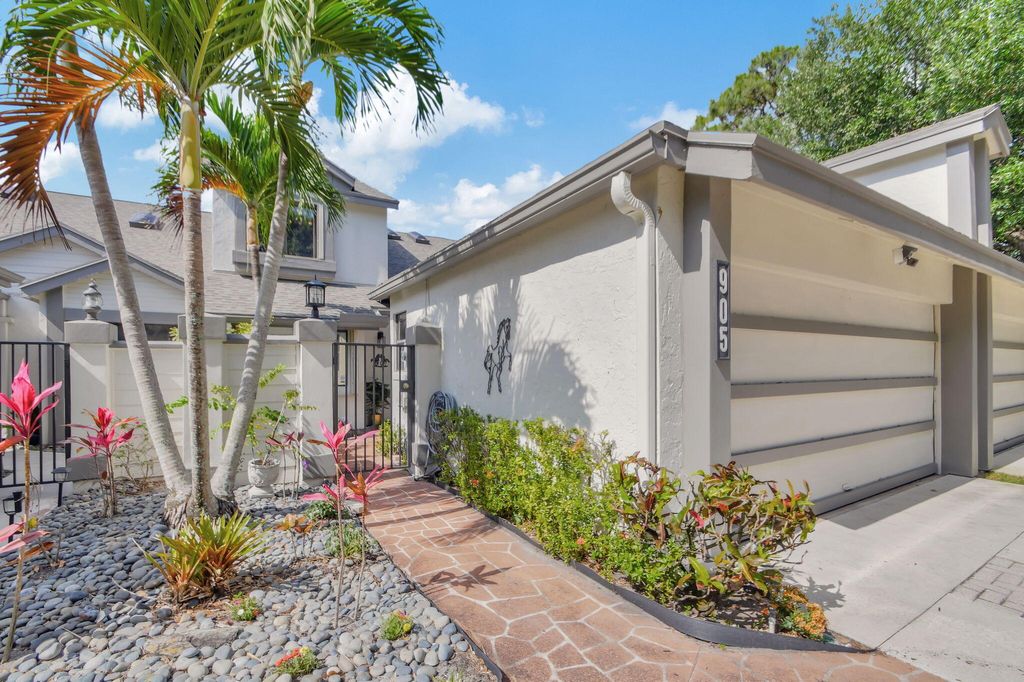 Photo of 905 Landings Boulevard, Greenacres, FL 33413 (MLS # R10986365)