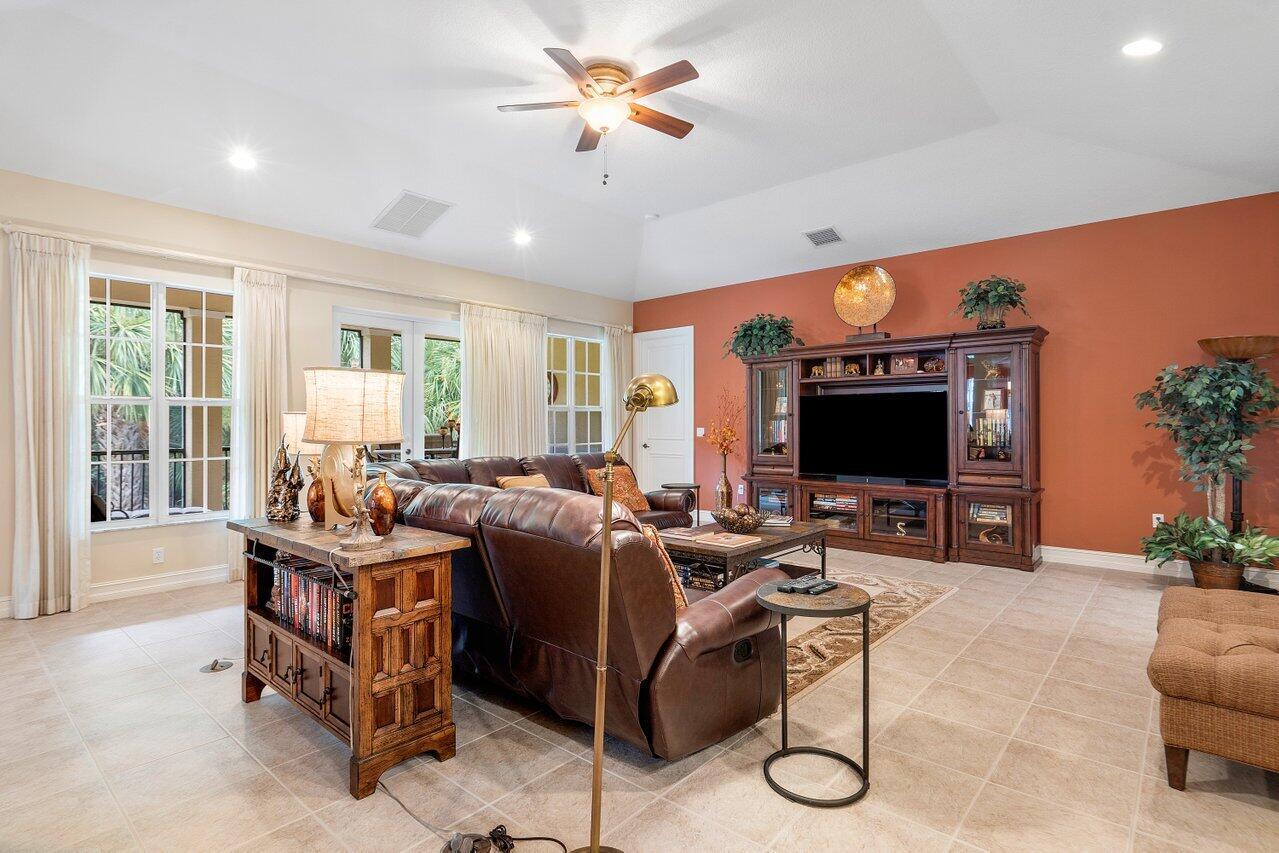 CHAMBORD AT FRENCHMANS RESERVE CONDO - Residential