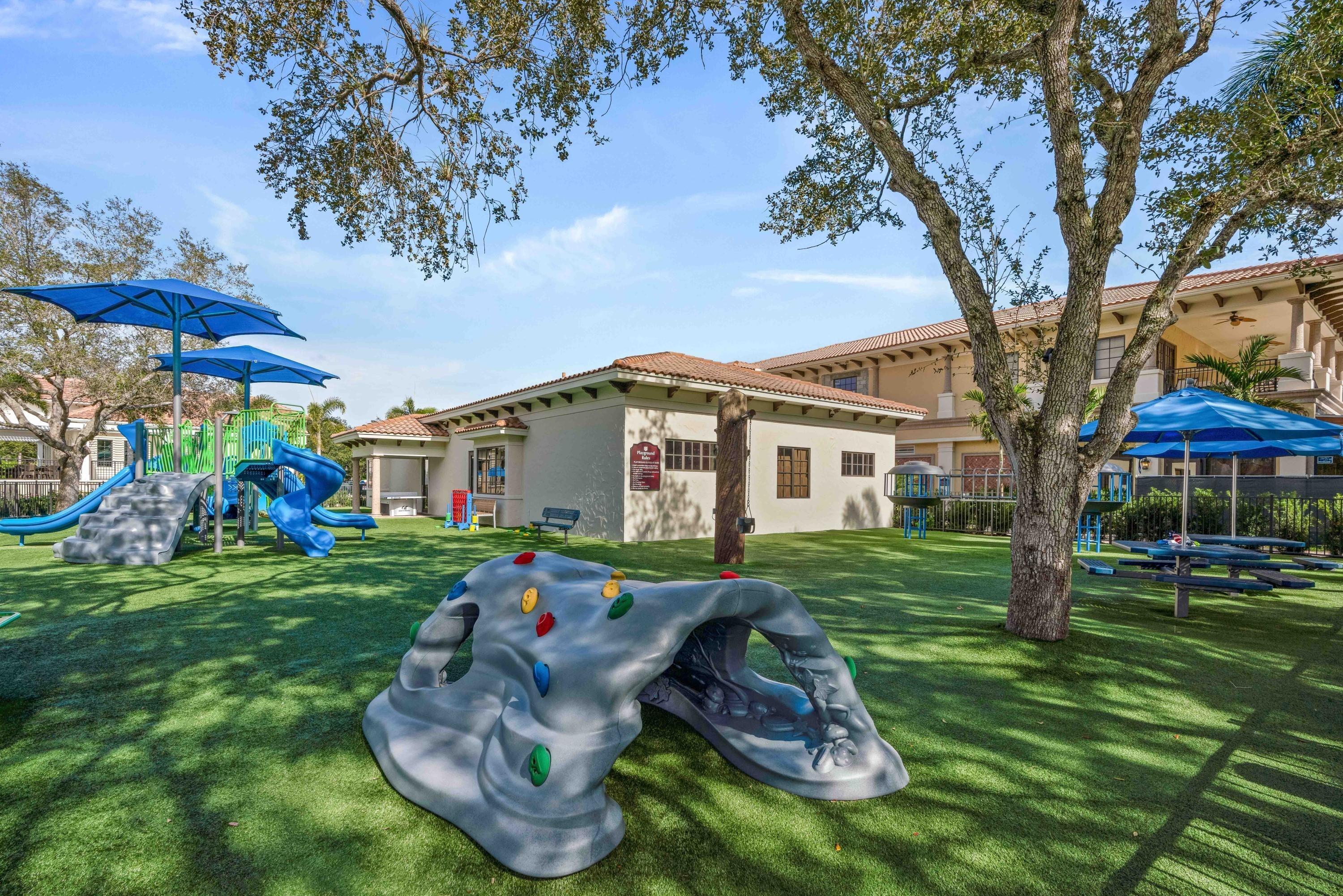 CHAMBORD AT FRENCHMANS RESERVE CONDO - Residential