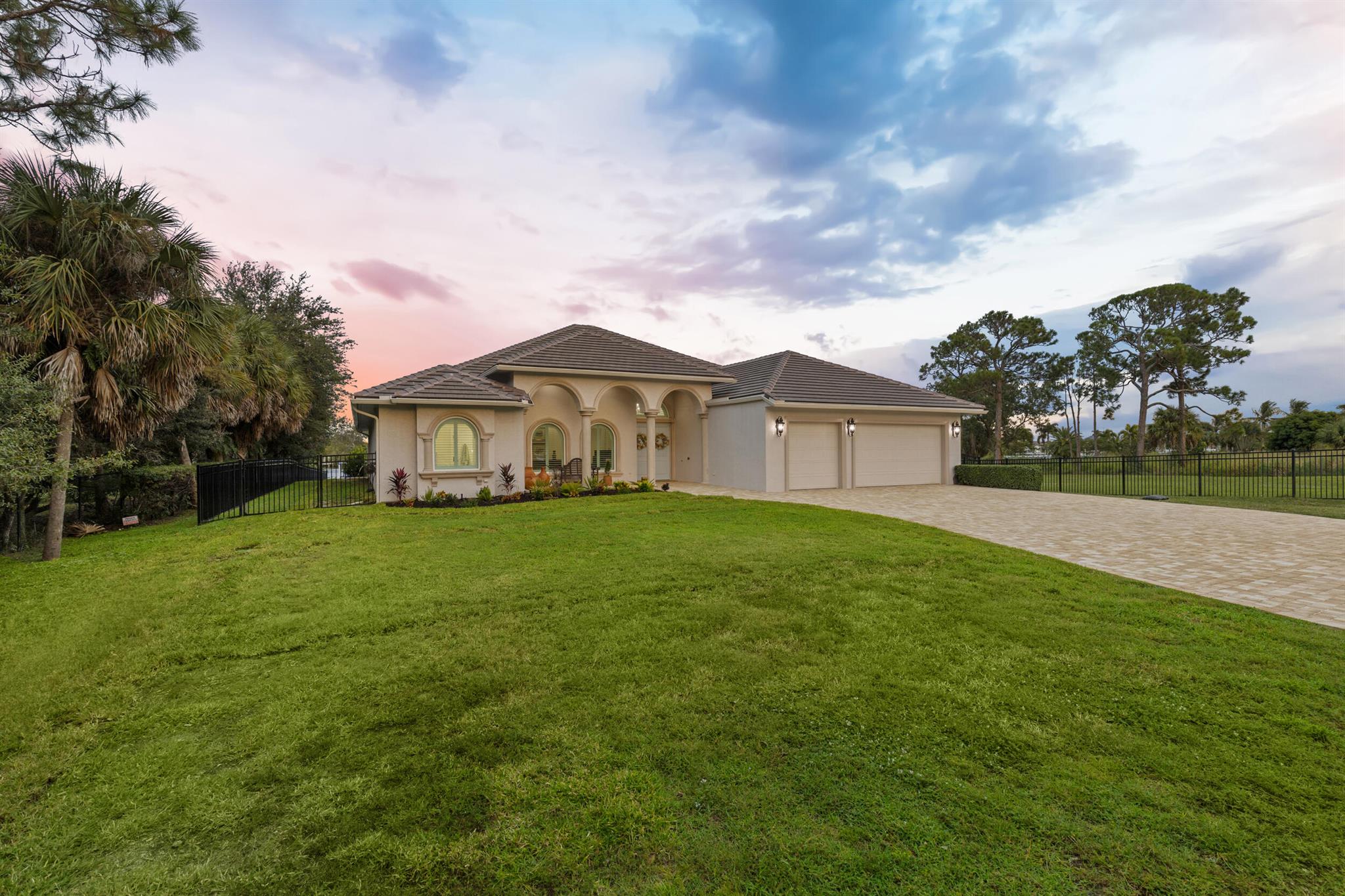 Vikings Lookout - Residential