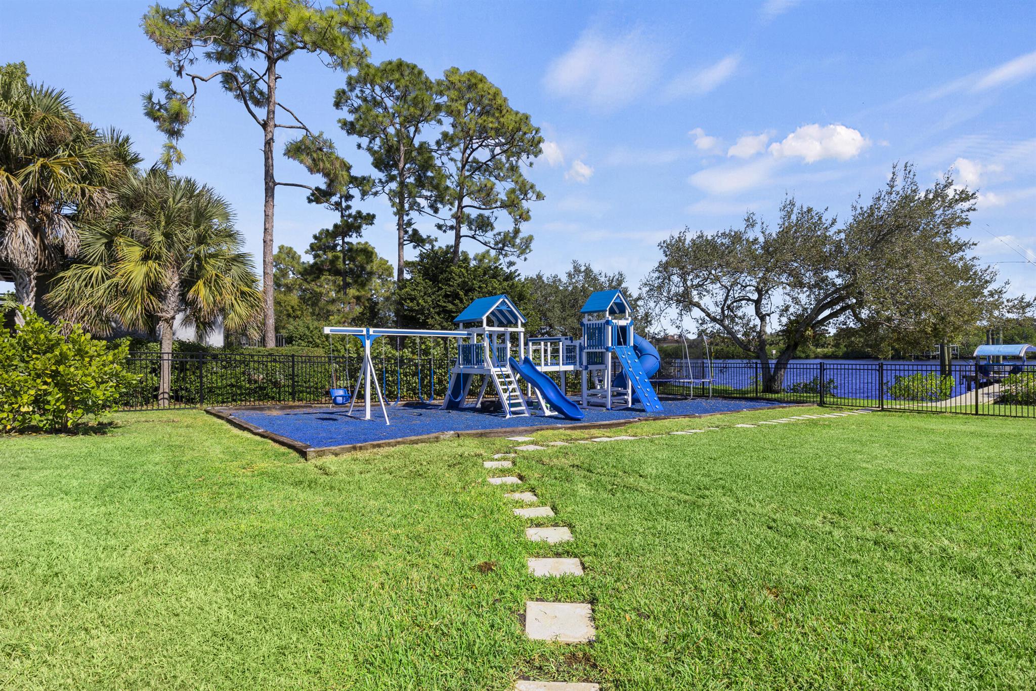 Vikings Lookout - Residential