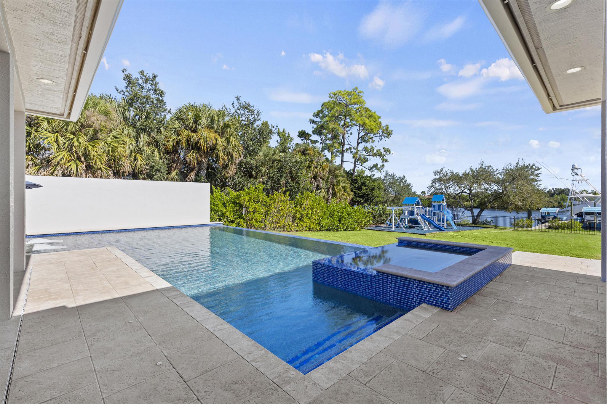 Vikings Lookout - Residential